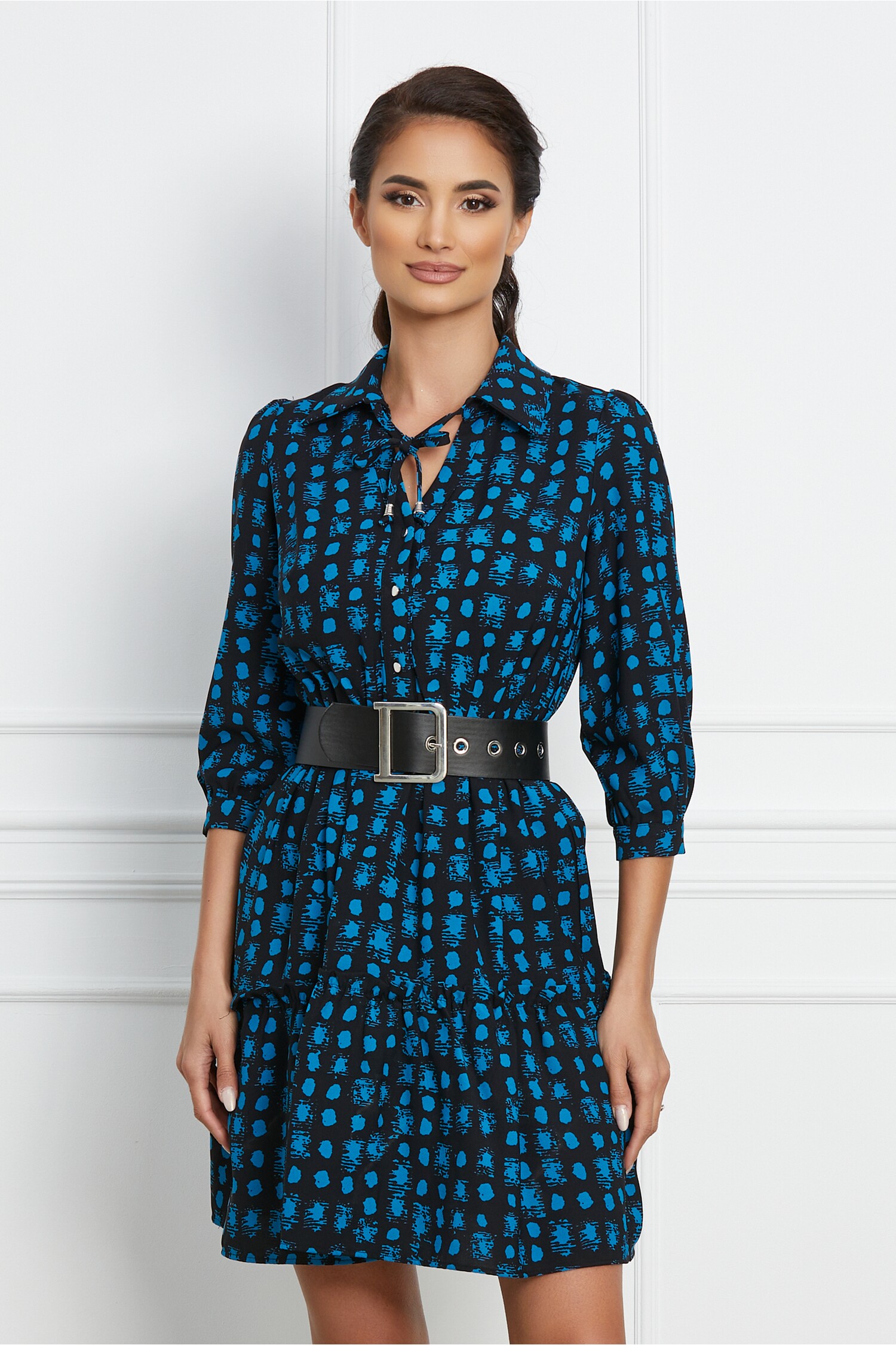 rochie-dorina-neagra-cu-imprimeuri-albastre-si-curea-in-talie-1266856-1025380-4
