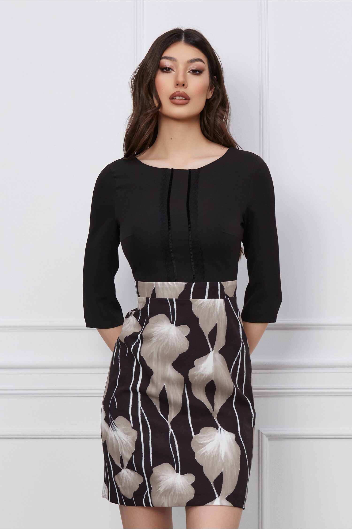 rochie-dy-fashion-neagra-cu-imprimeuri-florale-bej-pe-fusta-1263574-1023895-4