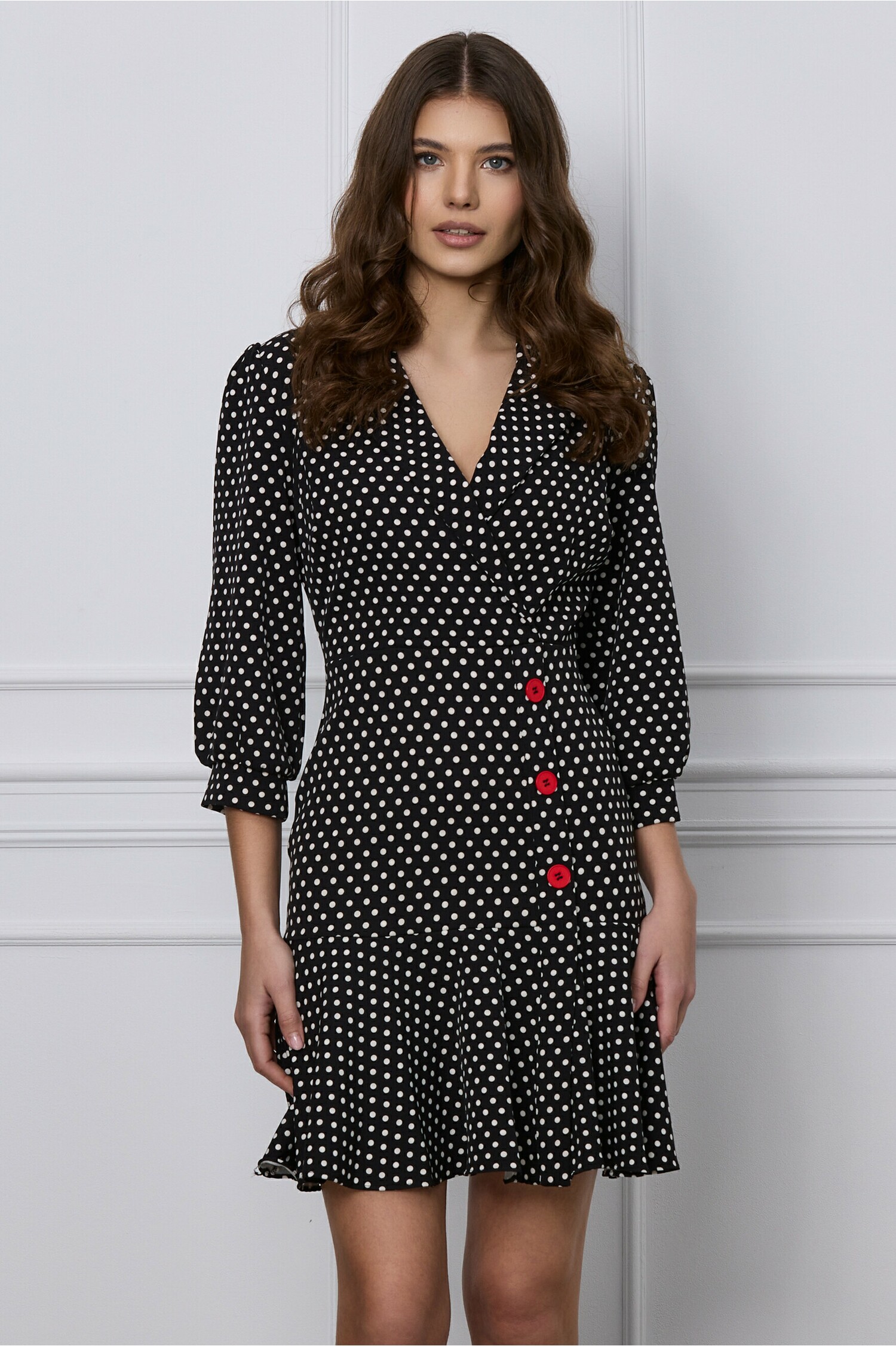 rochie-leticia-neagra-cu-buline-si-nasturi-rosii-pe-fusta-1266052-1026736-4
