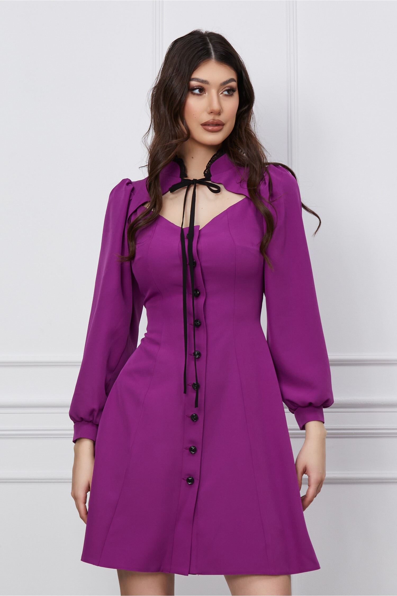 rochie-moze-mov-cu-nasturi-si-dantela-la-guler-1264876-1024045-4