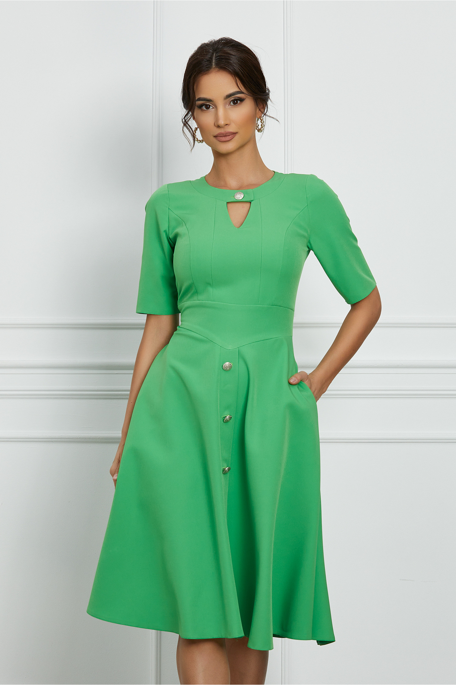 rochie-moze-verde-cu-nasturi-pe-fusta-1177022-949700-4