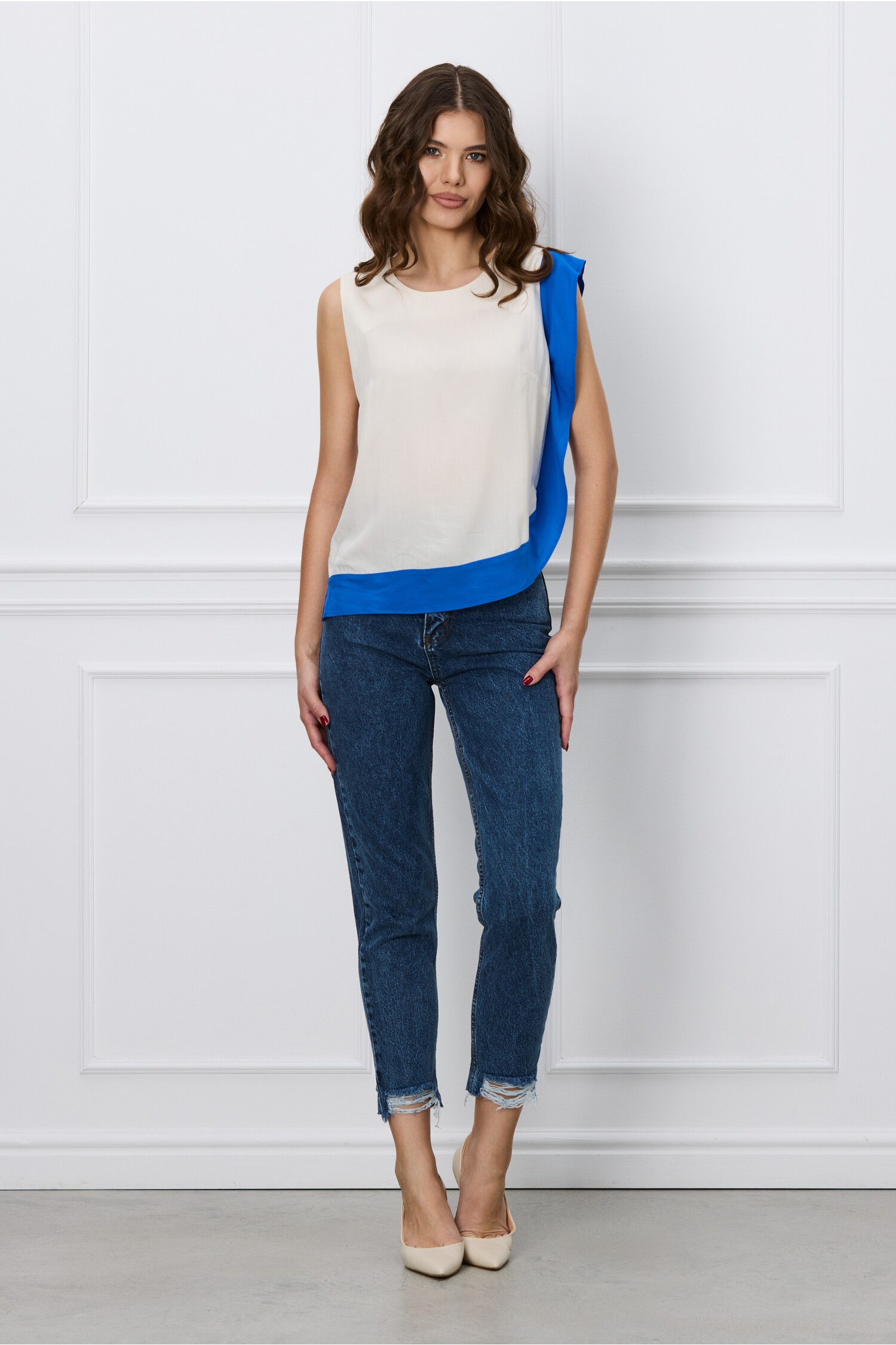 blugi-kara-albastri-cu-rupturi-la-baza-1297844-1051352-4
