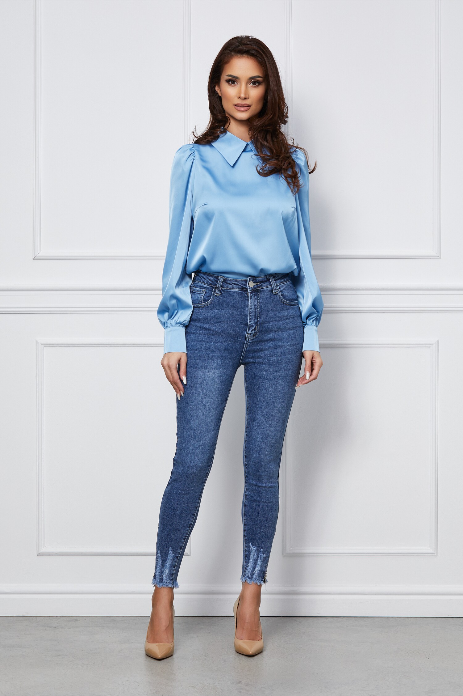 blugi-sara-albastri-cu-fermoar-la-baza-1257733-1020157-4