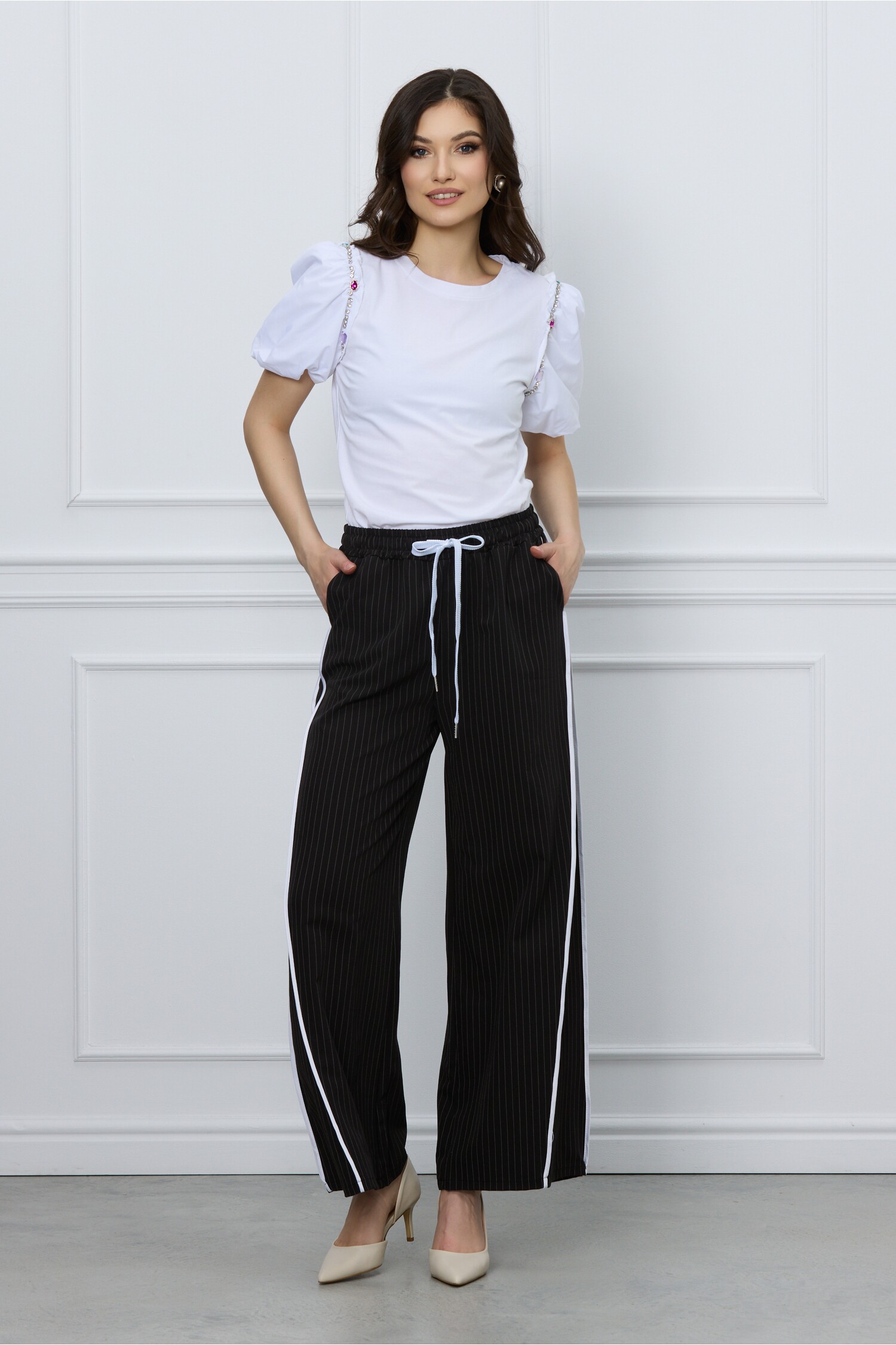 pantaloni-daria-negri-cu-dungi-albe-si-snur-in-talie-1284647-1041521-4