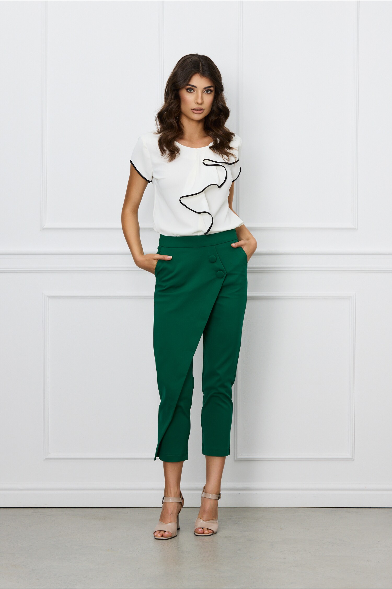 pantaloni-diana-verzi-cu-aplicatie-petrecuta-si-nasturi-1291841-1045550-4