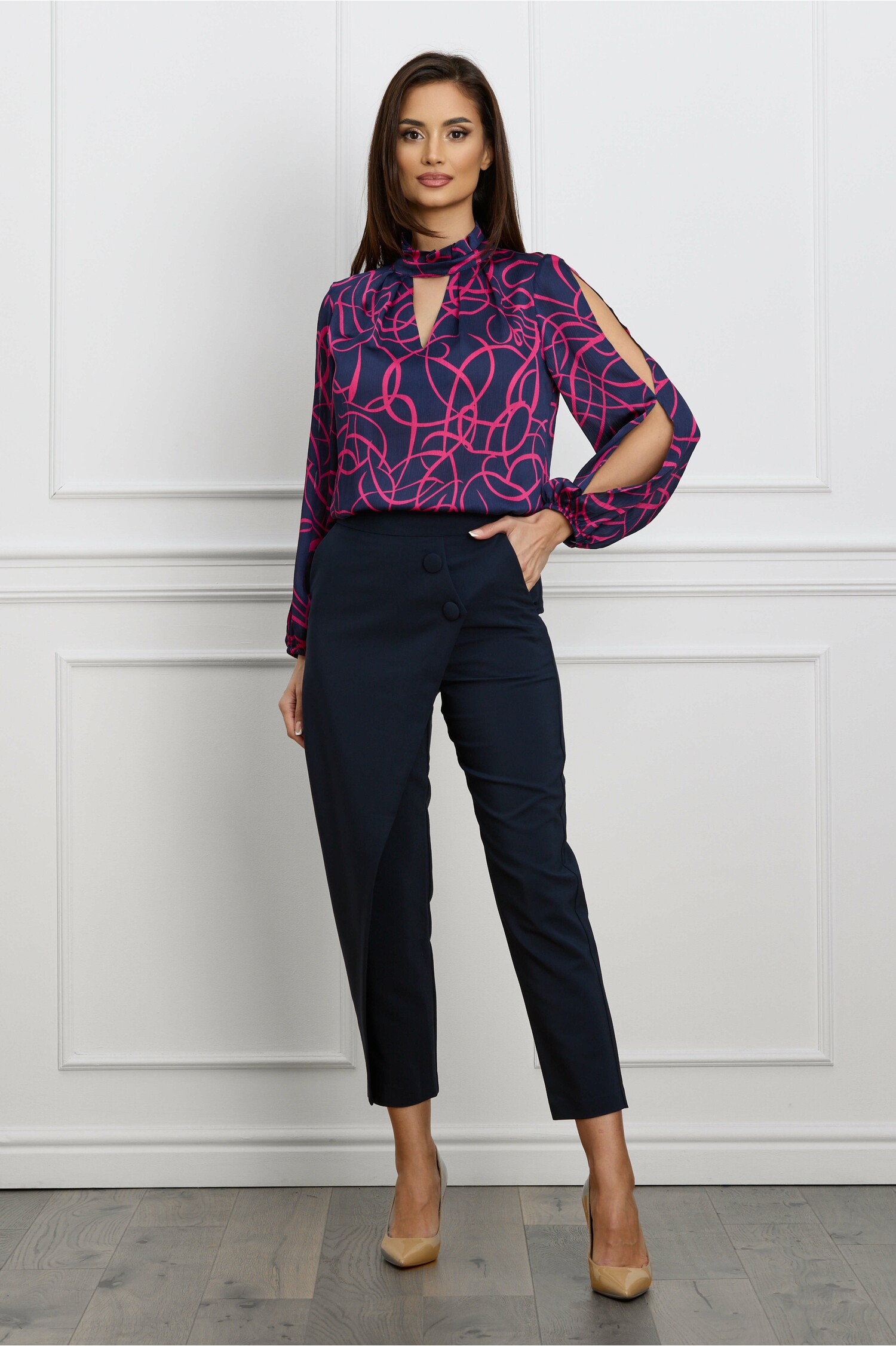 pantaloni-lorya-bleumarin-cu-aplicatie-petrecuta-si-nasturi-1272991-1030657-4