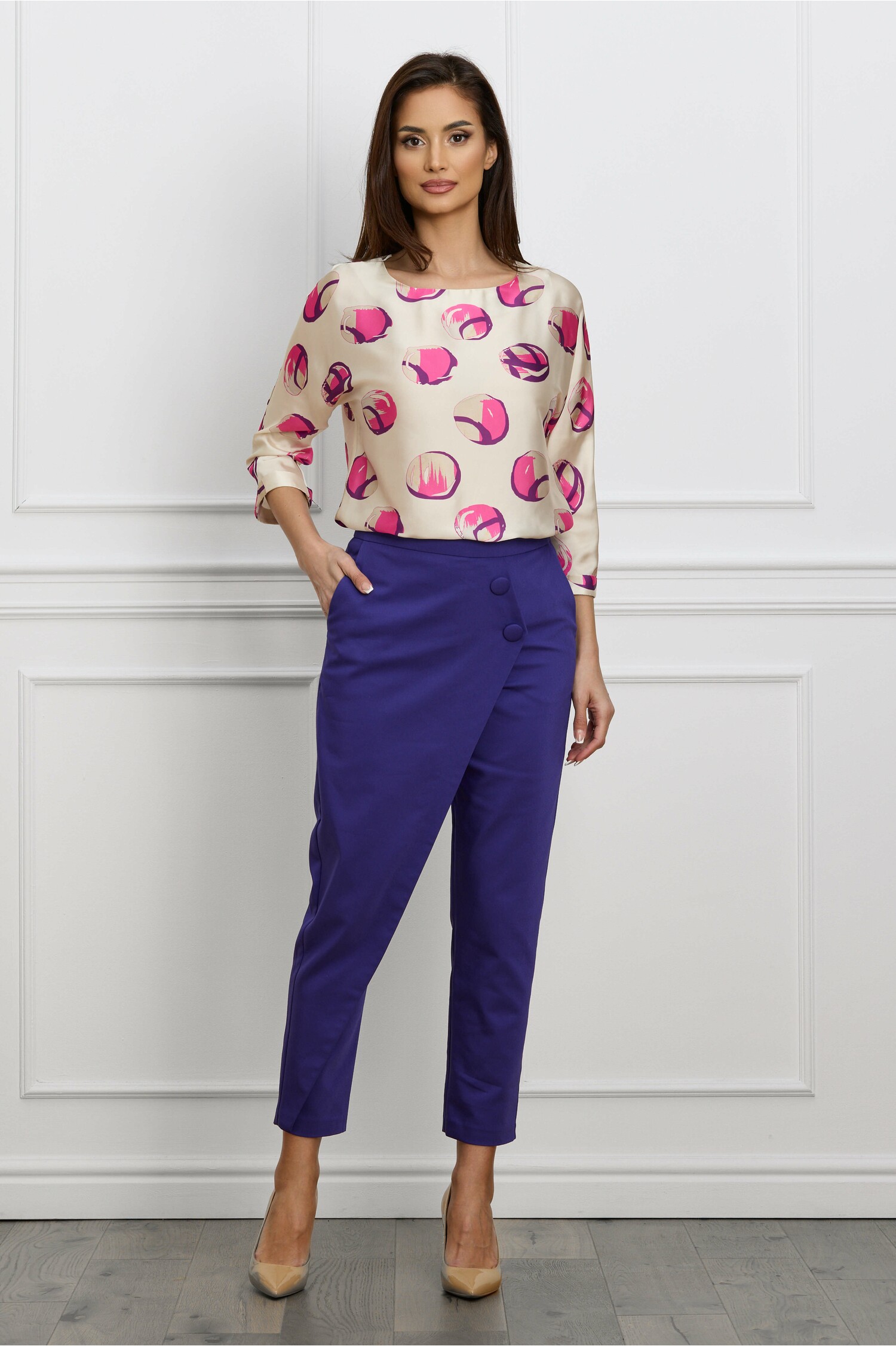pantaloni-lorya-mov-cu-aplicatie-petrecuta-si-nasturi-1273009-1030678-4