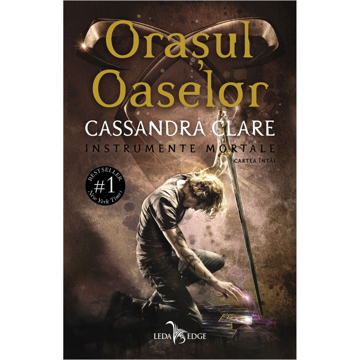 9786069740057_bok.0801_001w_instrumente_mortale_orasul_cassandra_clare