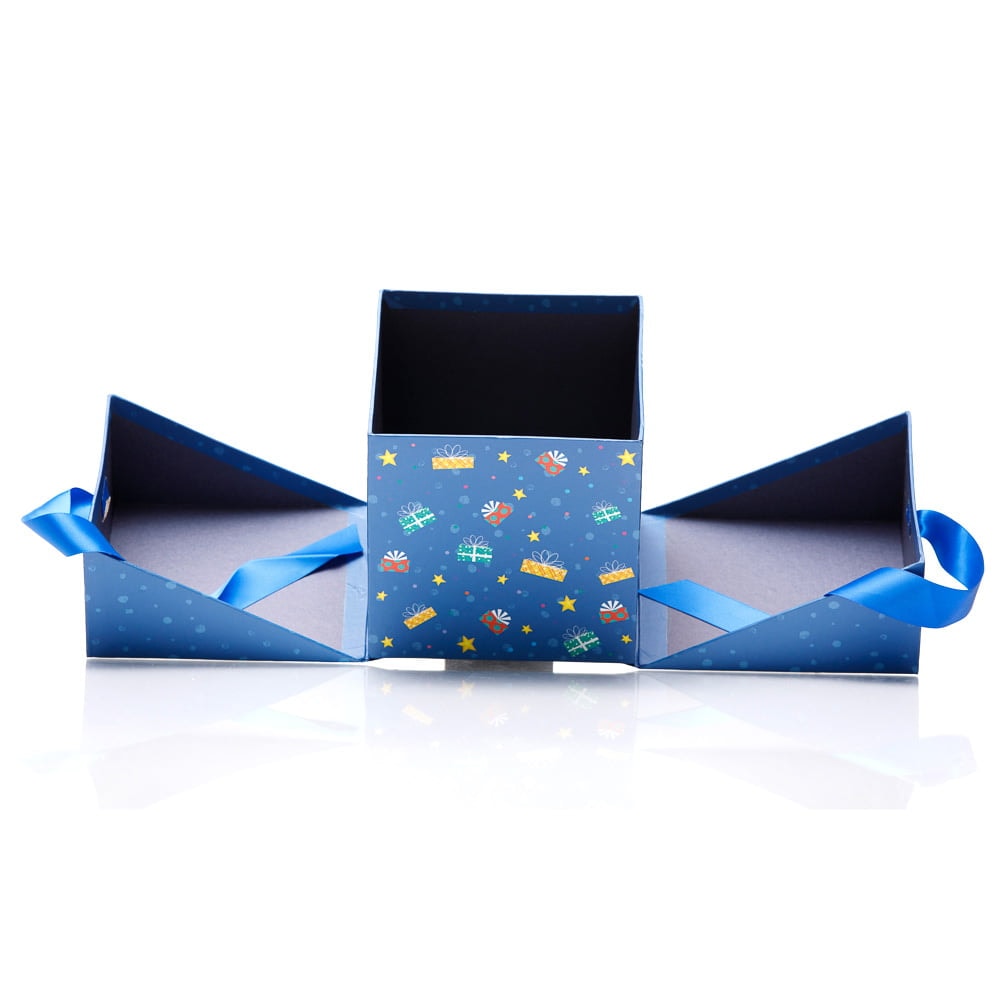 Set-2-cutii-patrate-de-Craciun-model-cadouri-colorate-2-craftup.ro_
