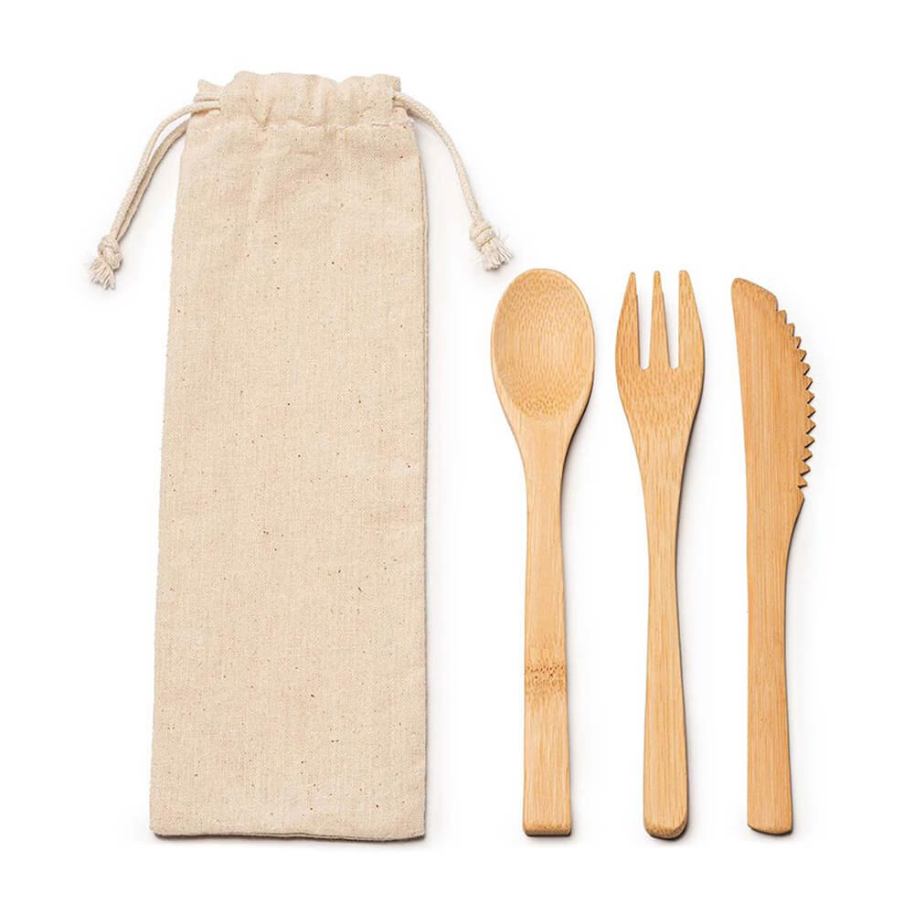 Set-de-tacamuri-din-lemn-in-saculet-de-canvas-1