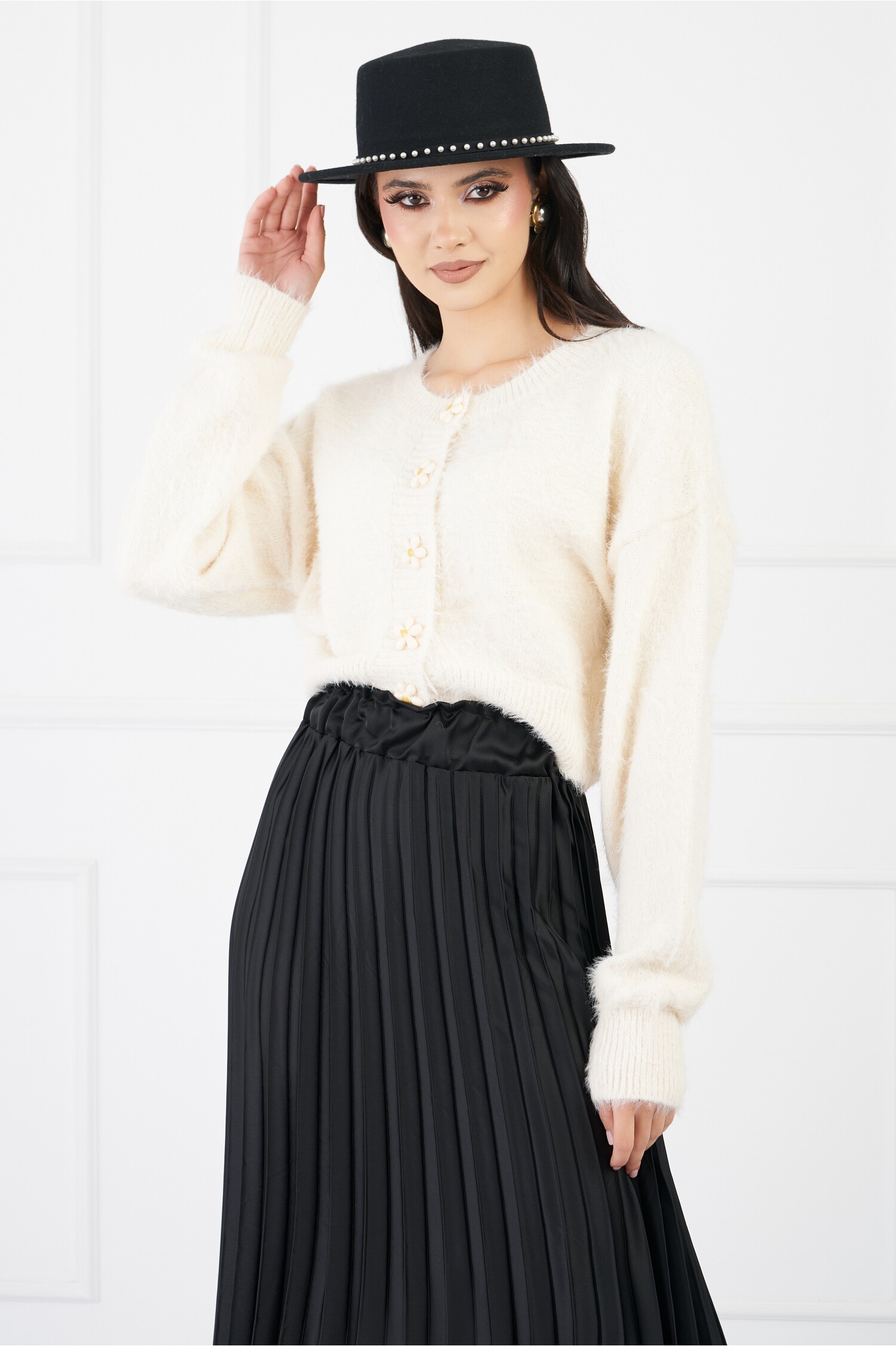 bluza-daisy-ivory-scurta-cu-nasturi-in-forma-de-flori-1330859-1077578-4