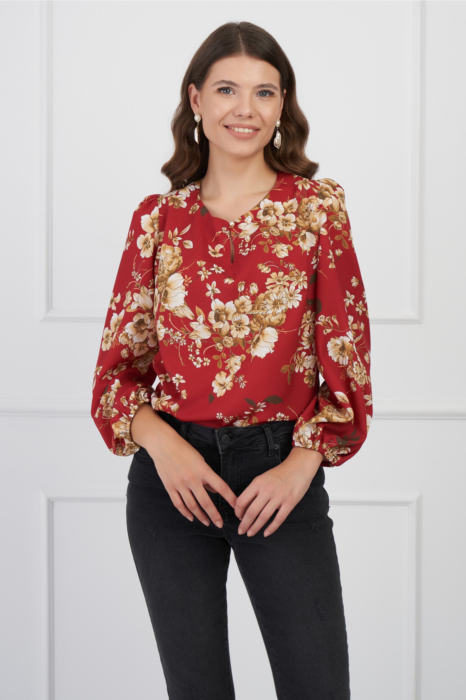 bluza-dy-fashion-bordo-cu-imprimeuri-florale-si-nasture-la-decolteu-1320770-1068845-4