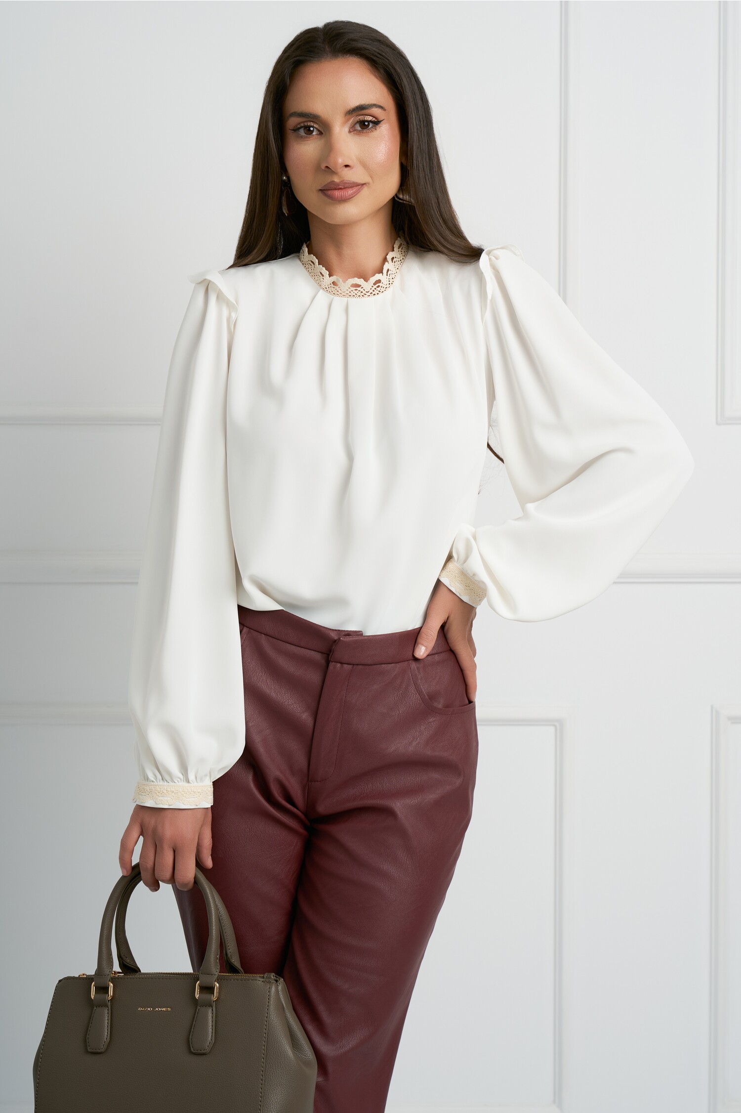 bluza-dy-fashion-eleganta-din-voal-alba-cu-dantela-la-guler-si-mansete-1339490-1085426-4