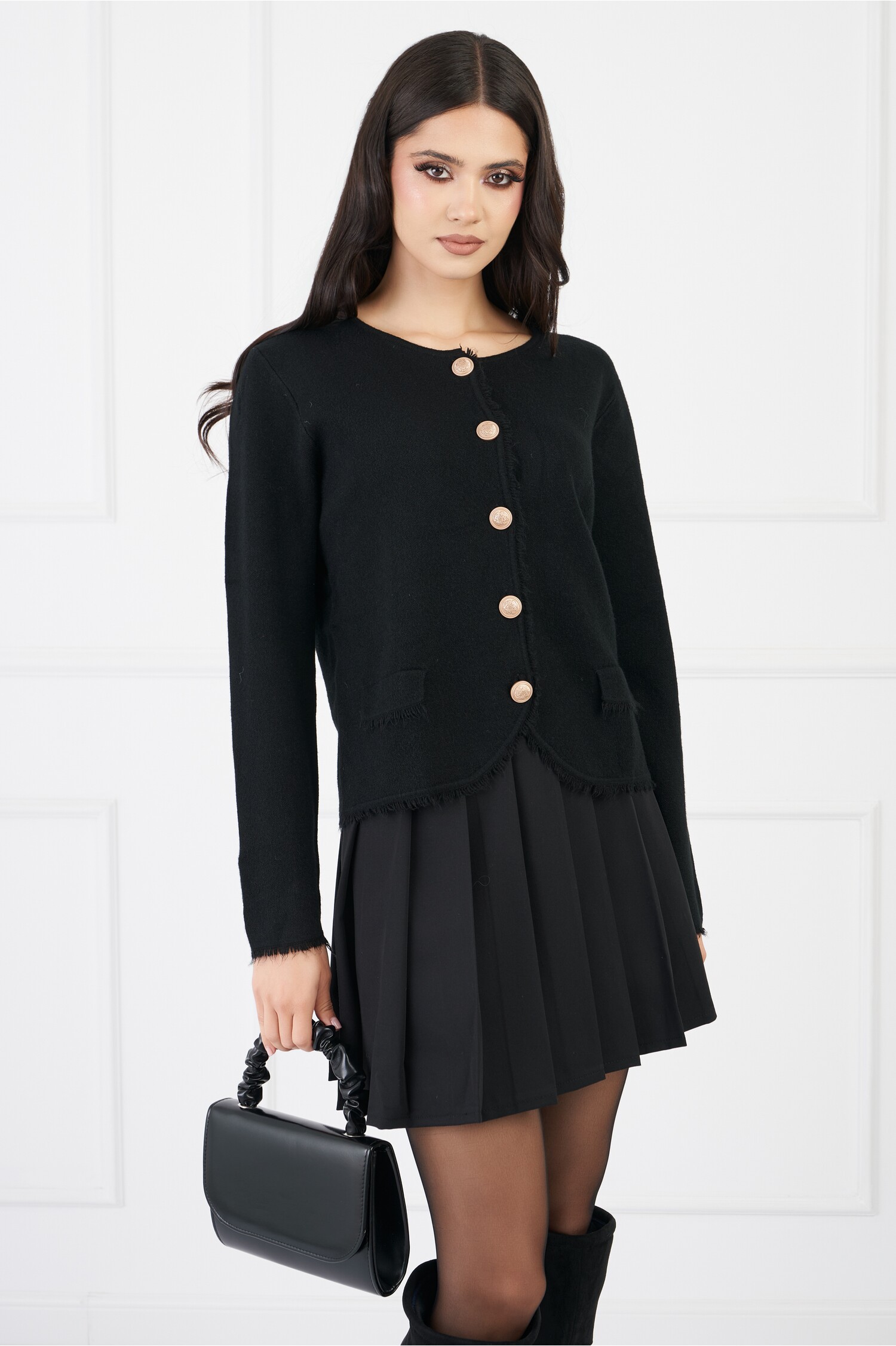 bluza-laura-neagra-cu-nasturi-si-franjuri-discreti-1331948-1077710-4