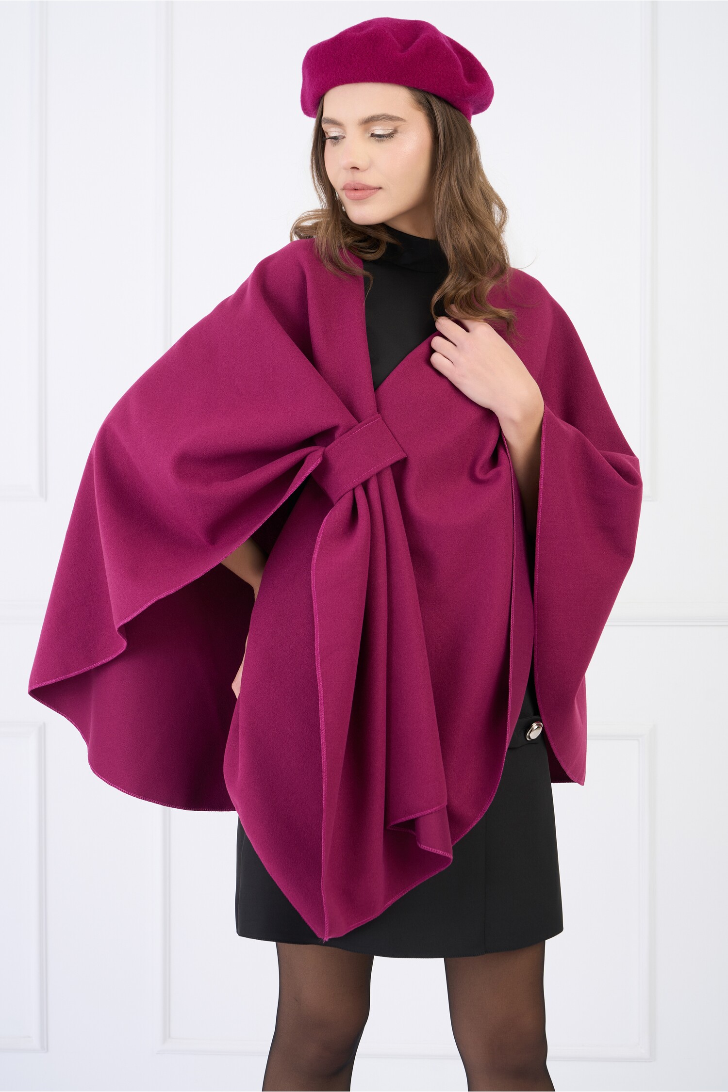 capa-din-stofa-magenta-petrecuta-1332482-1079654-4