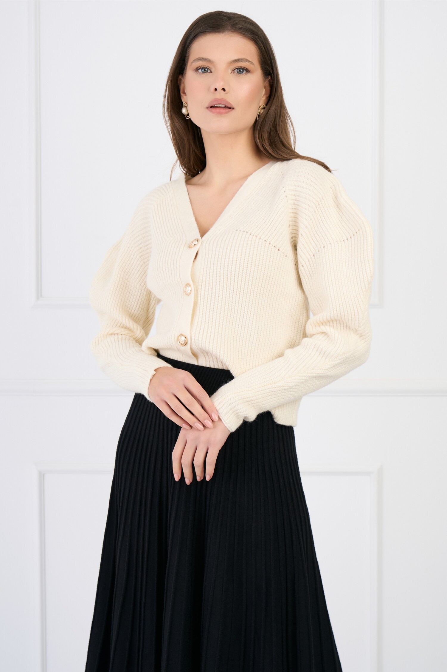 cardigan-casual-scurt-din-tricot-ivory-cu-nasturi-1336790-1083470-4