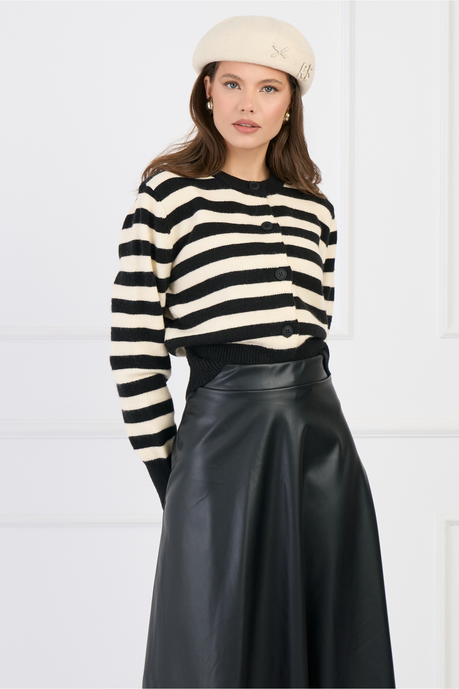 cardigan-scurt-casual-din-tricot-ivory-cu-dungi-negre-si-nasturi-1336808-1082852-4