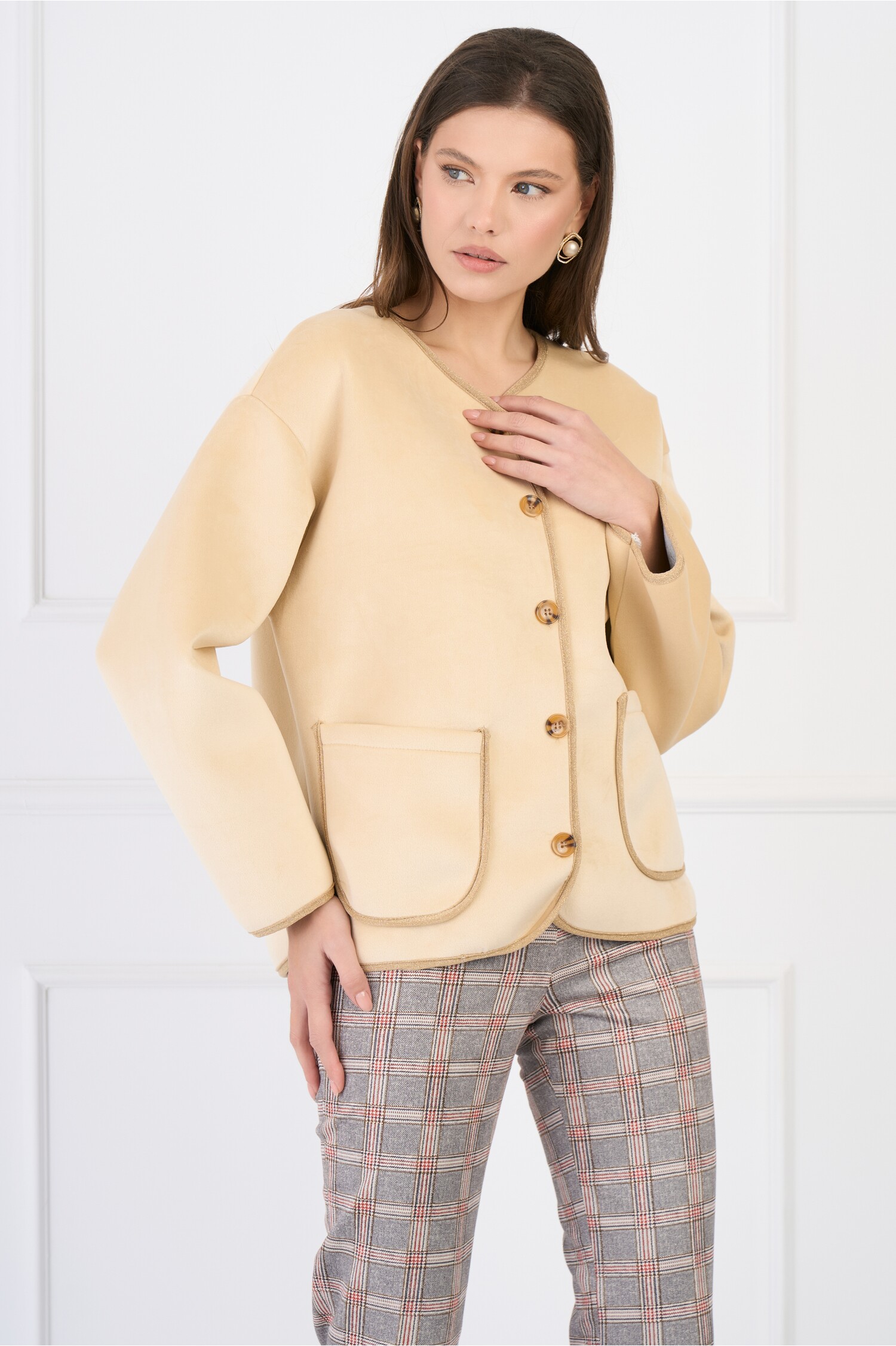 cardigan-scurt-elegant-din-catifea-bej-cu-benzi-din-fir-lurex-1336385-1082975-4
