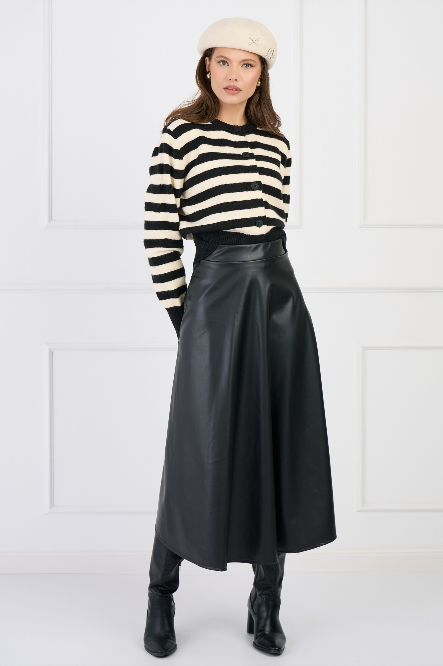 fusta-casual-midi-din-piele-ecologica-neagra-cu-croi-clos-1336583-1082840-4