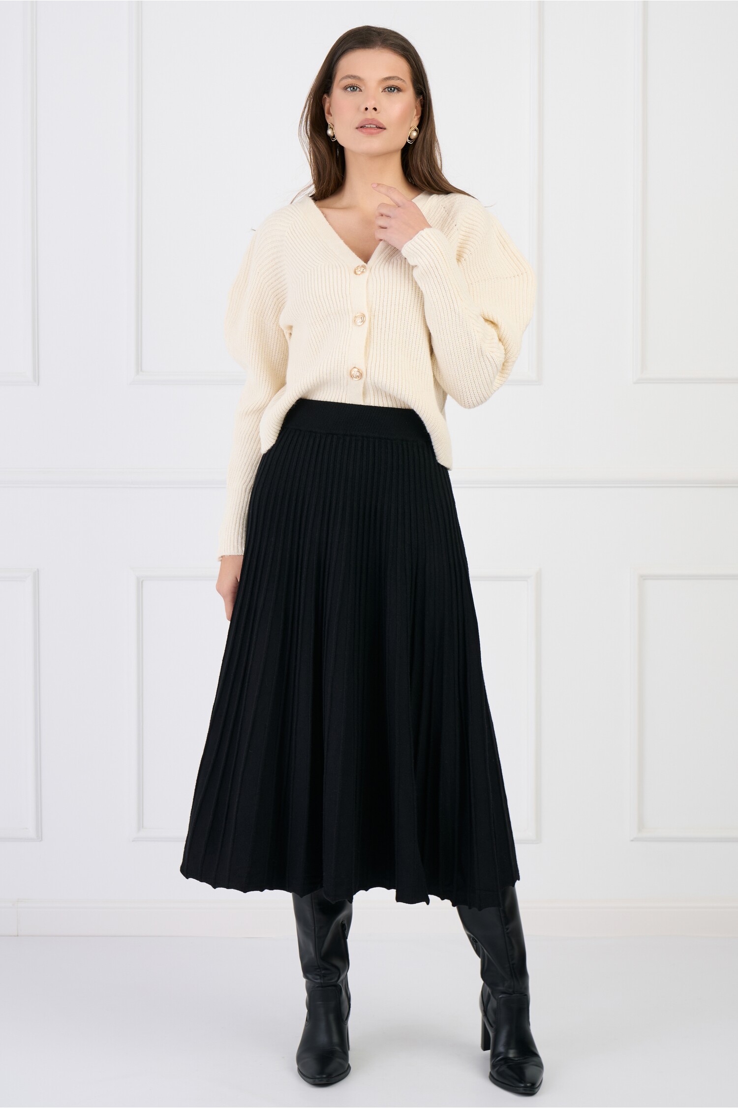 fusta-casual-midi-din-tricot-reiat-neagra-cu-elastic-in-talie-1336838-1083482-4