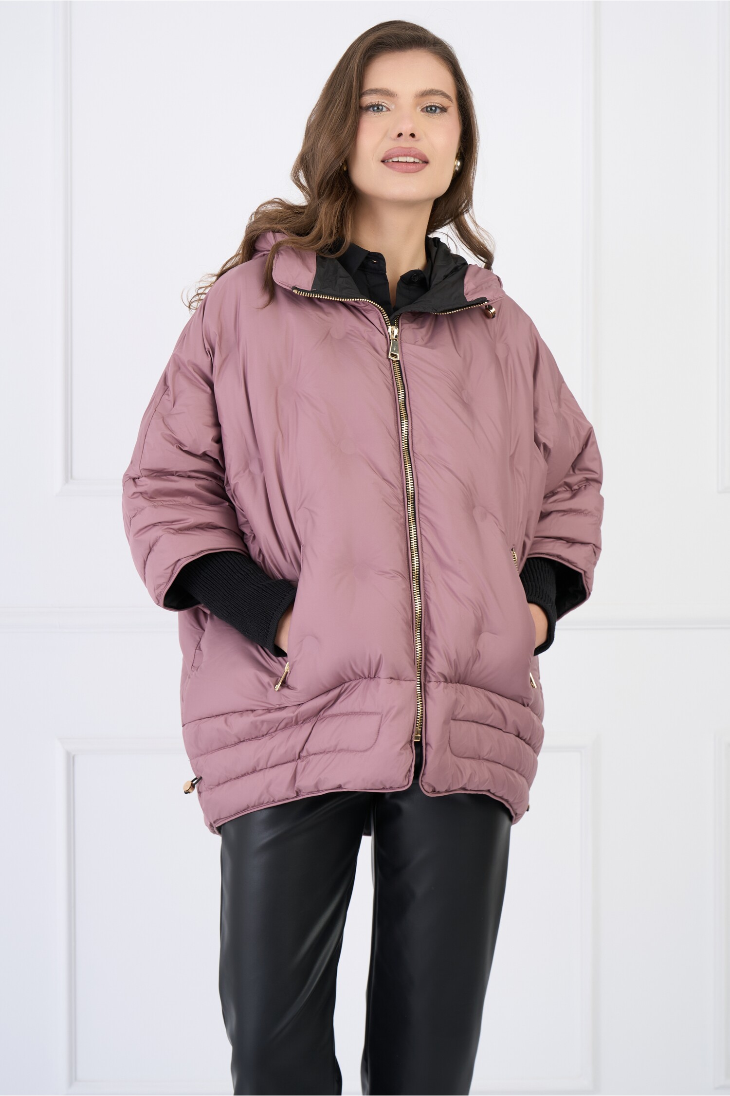 geaca-din-fas-oversize-roz-cu-maneci-negre-din-tricot-1331300-1079693-4