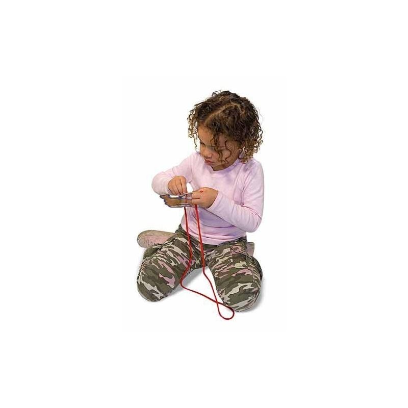 joc-cu-sireturi-animale-de-companie-melissa-and-doug-121812-4