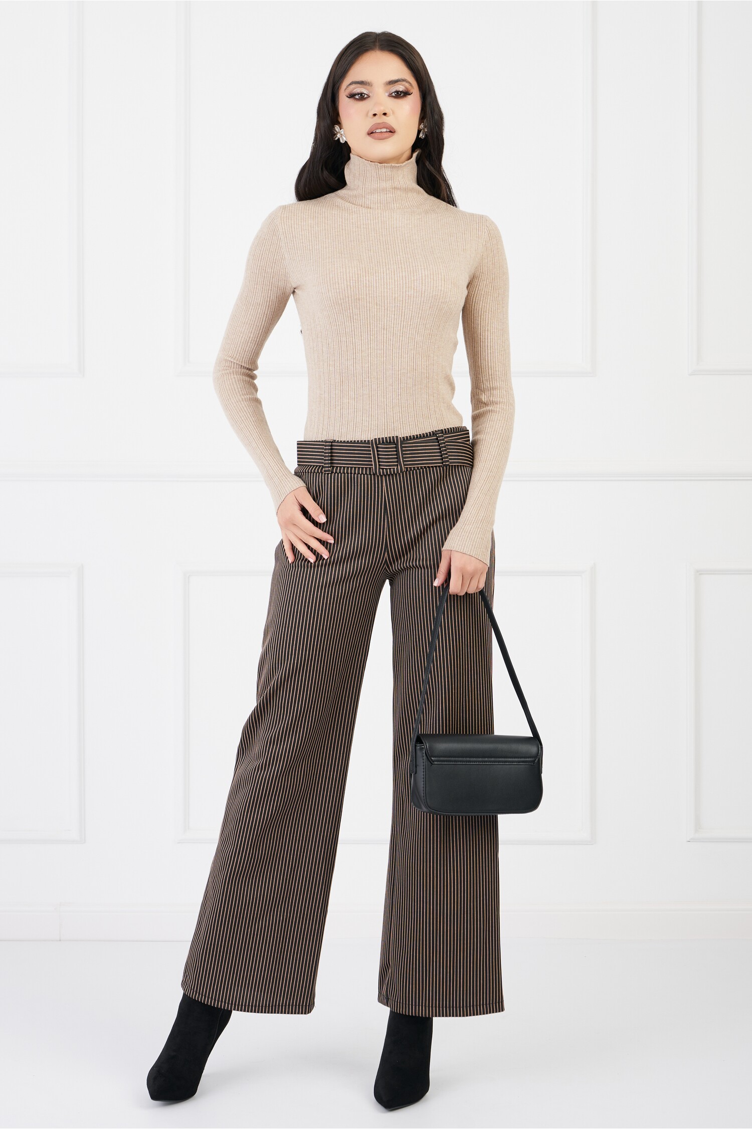 pantaloni-andrada-negri-cu-dungi-bej-si-curea-in-talie-1330271-1077542-4