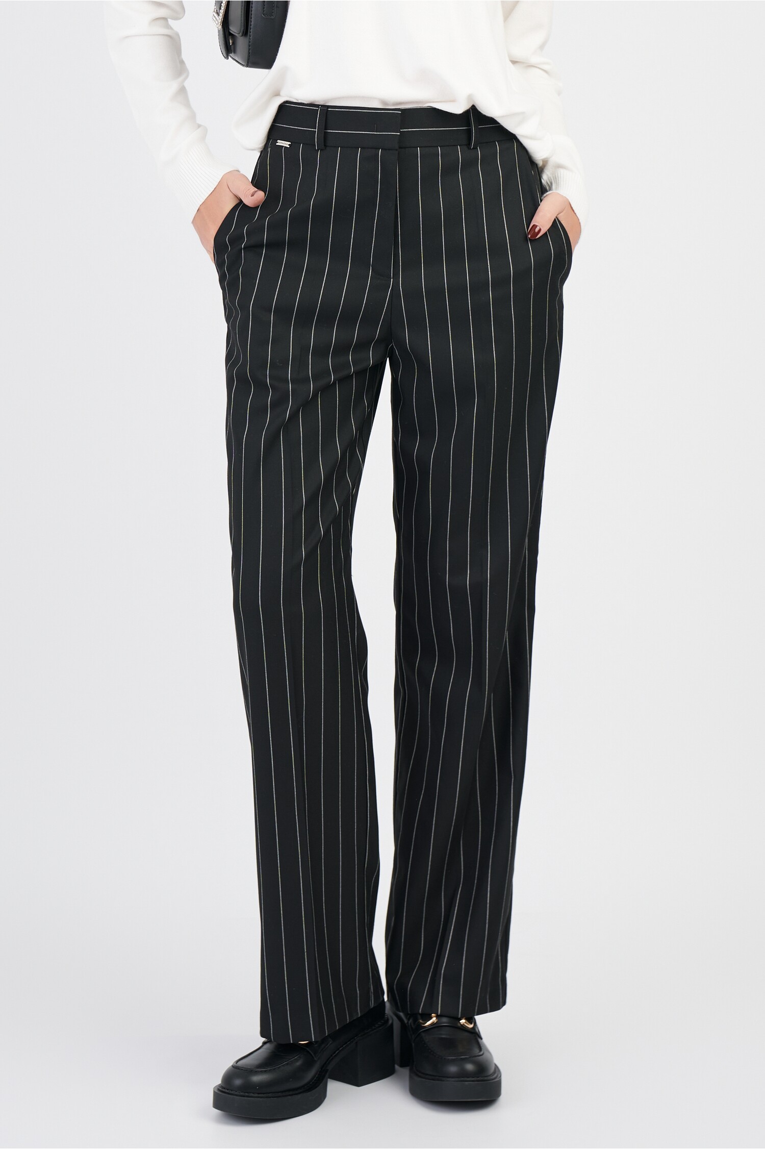 pantaloni-aris-negri-cu-dungi-albe-1327961-1075016-4