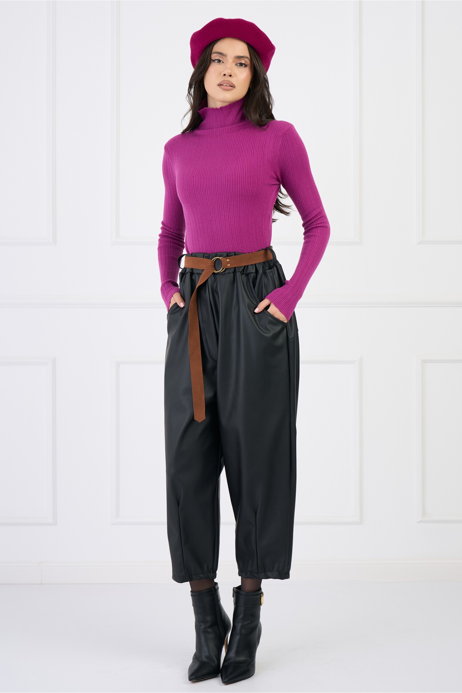 pantaloni-din-piele-ecologica-negri-cu-buzunare-si-curea-in-talie-1330577-1084514-4