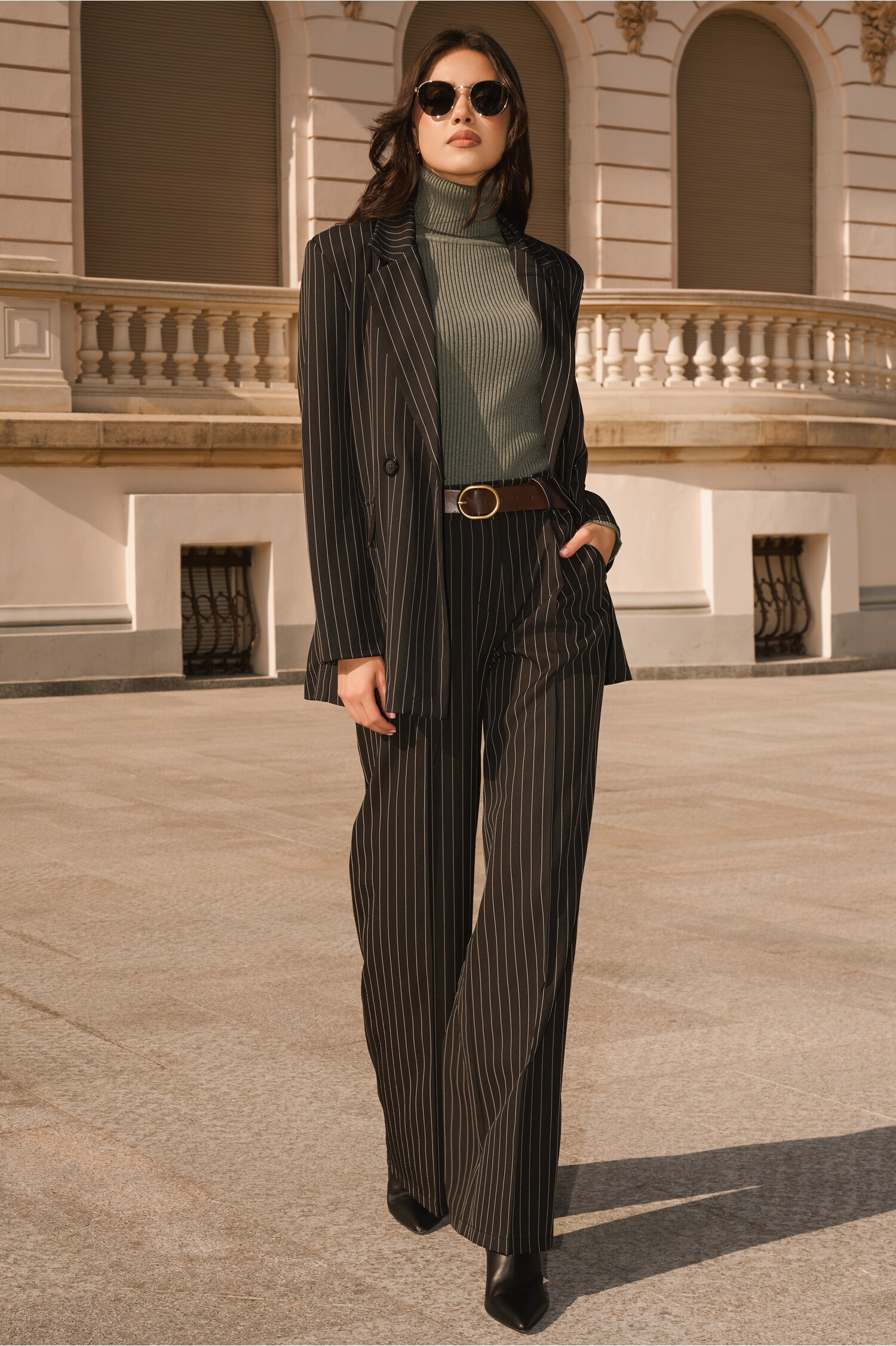 pantaloni-office-din-stofa-negri-cu-dungi-albe-si-curea-in-talie-1330235-1084157-4