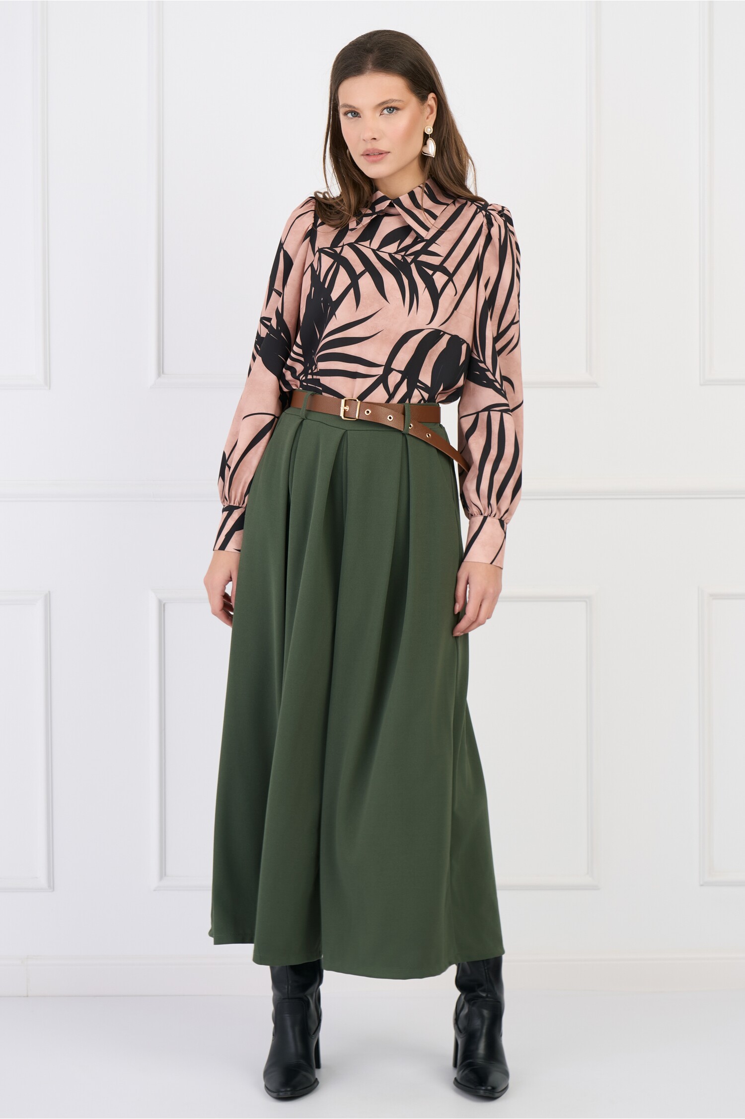 pantaloni-smart-casual-din-crep-kaki-cu-pliuri-si-curea-in-talie-1336661-1082246-4