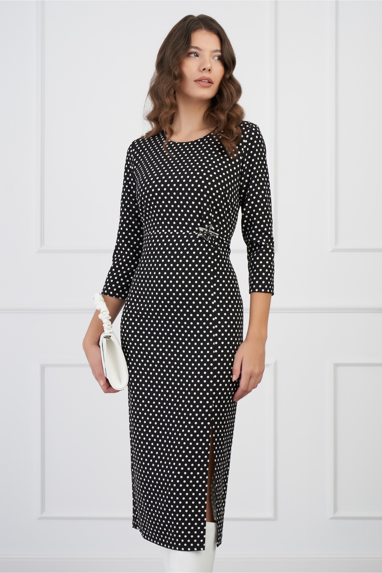 rochie-aniela-neagra-cu-buline-si-accesoriu-in-talie-1320008-1068110-4