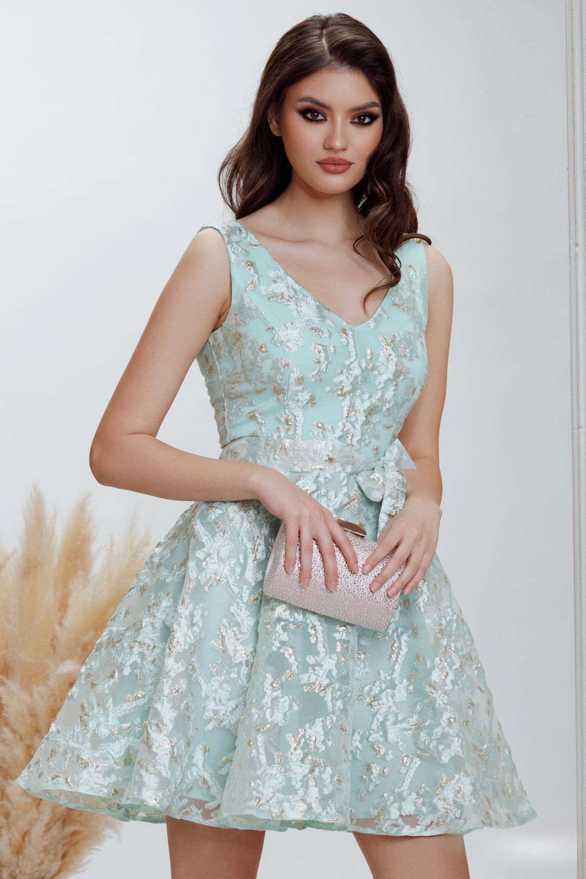 rochie-de-banchet-fofy-mini-mint-din-organza-cu-insertii-aurii_75258