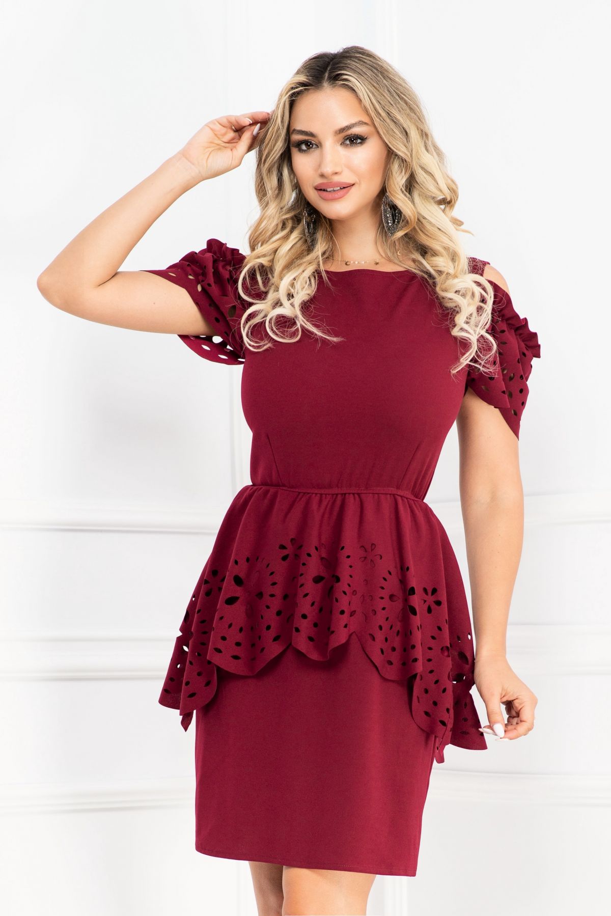 rochie-de-ocazie-livia-bordo-cu-peplum-si-material-perforat-by-inpuff-60018