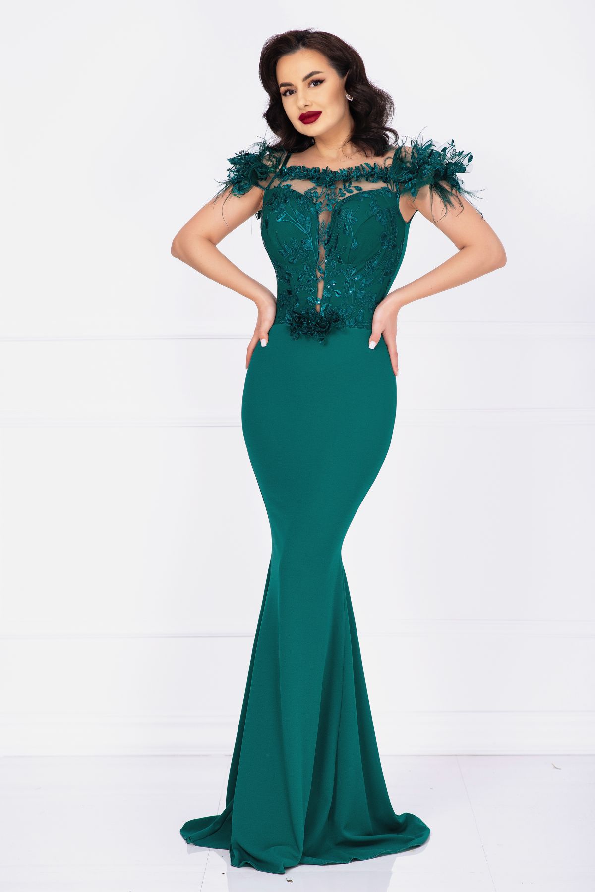 rochie-de-seara-noely-lunga-verde-cu-broderie-pretioasa-si-fulgi_74792