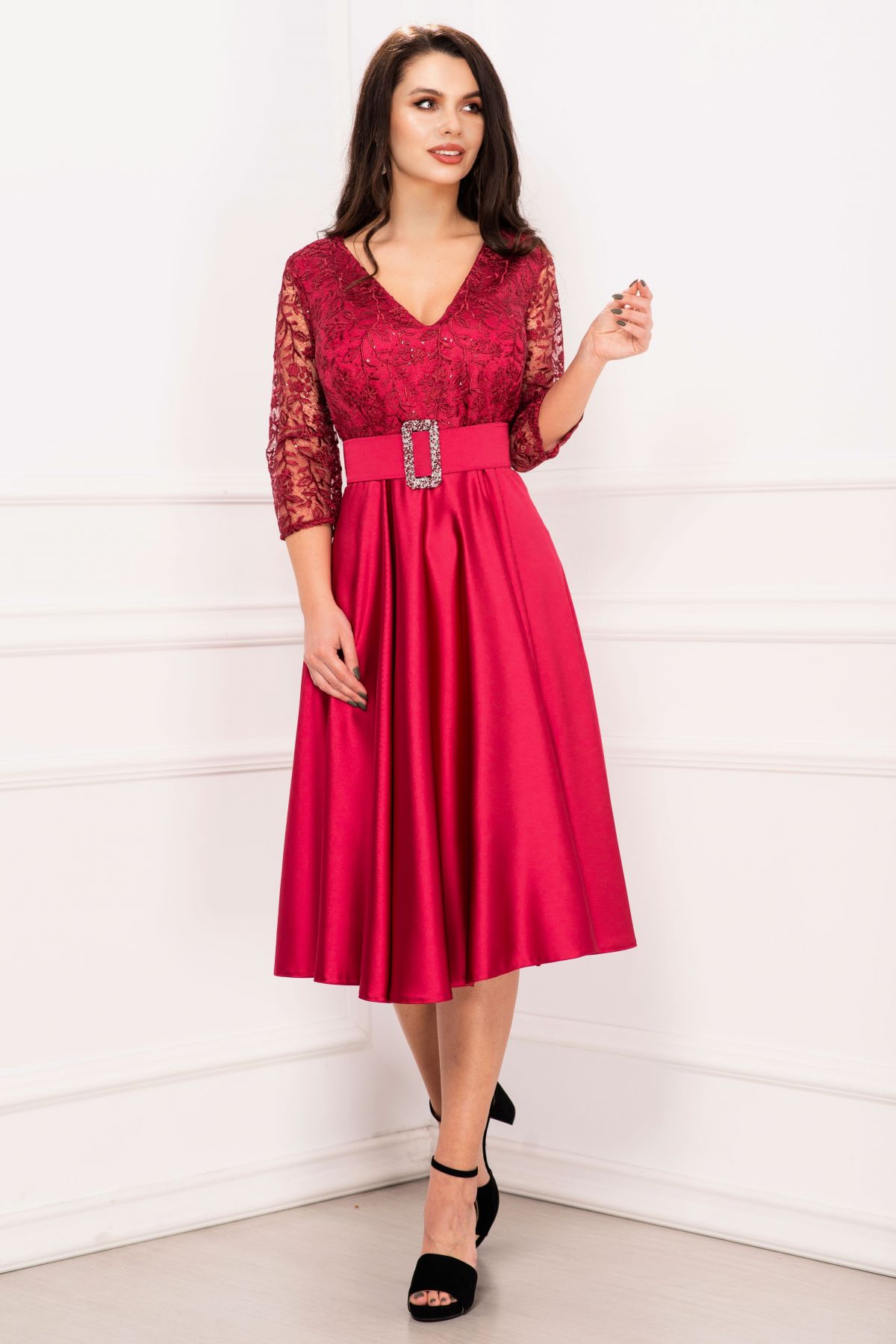 rochie-de-soacra-midi-din-tafta-bordo-cu-dantela-la-bust-si-centura-pretioasa_66689