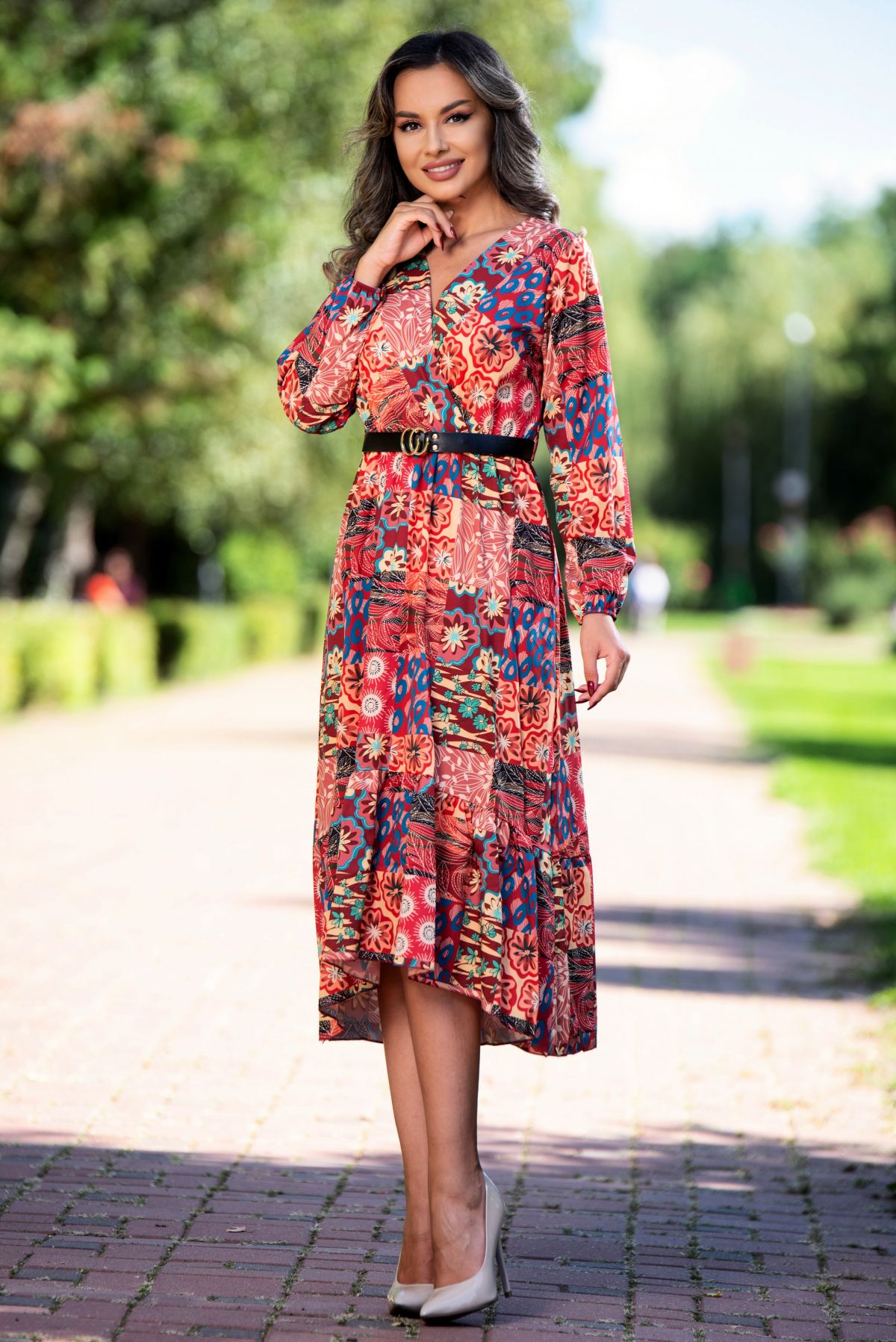rochie-de-zi-burgundy-asimetrica-cu-imprimeu-floral-si-volan-la-terminatie_69126