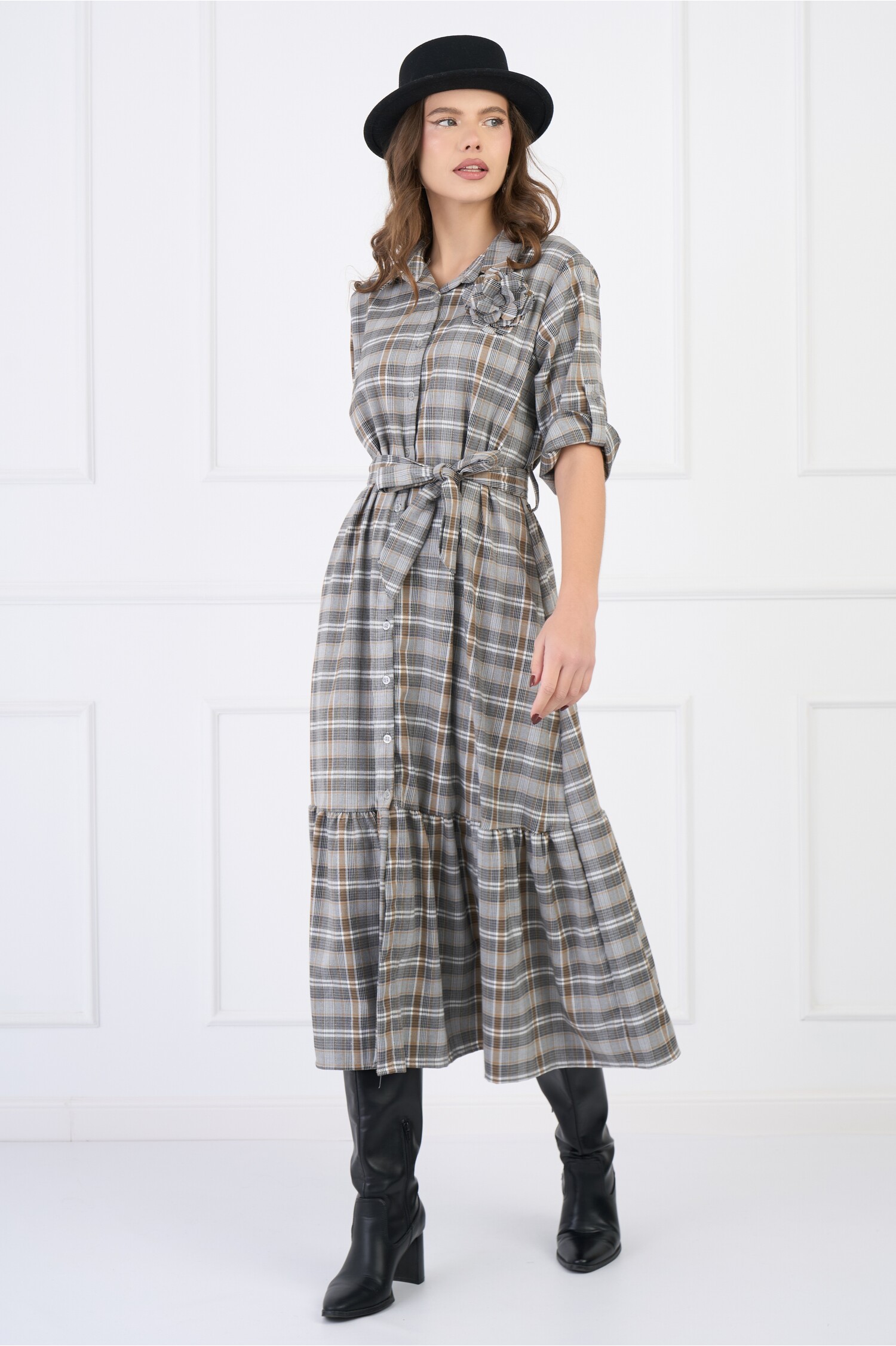 rochie-din-stofa-gri-cu-carouri-bej-si-cordon-in-talie-1330574-1080239-4