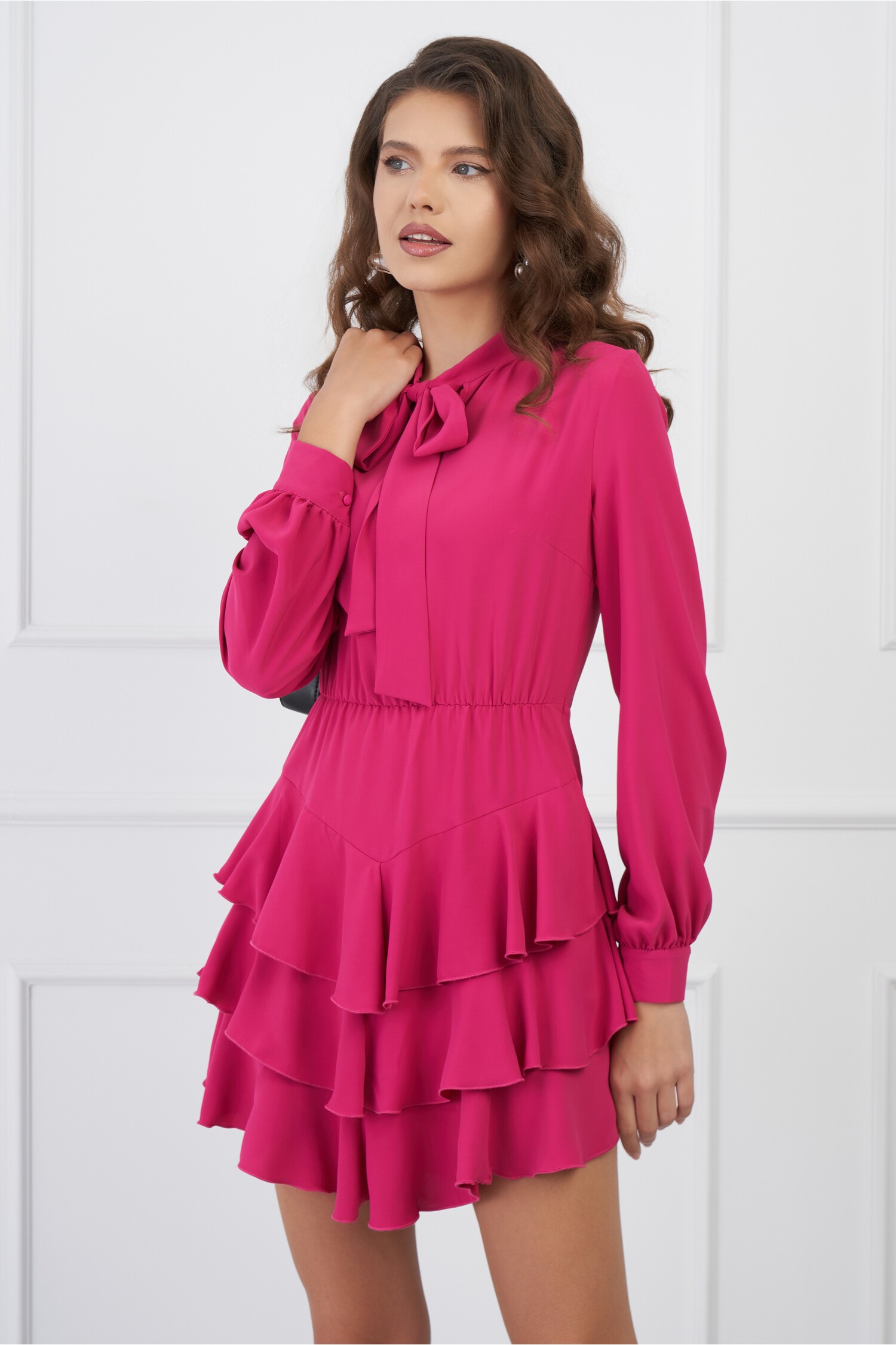 rochie-dy-fashion-fucsia-scurta-cu-volane-la-baza-1325114-1071971-4