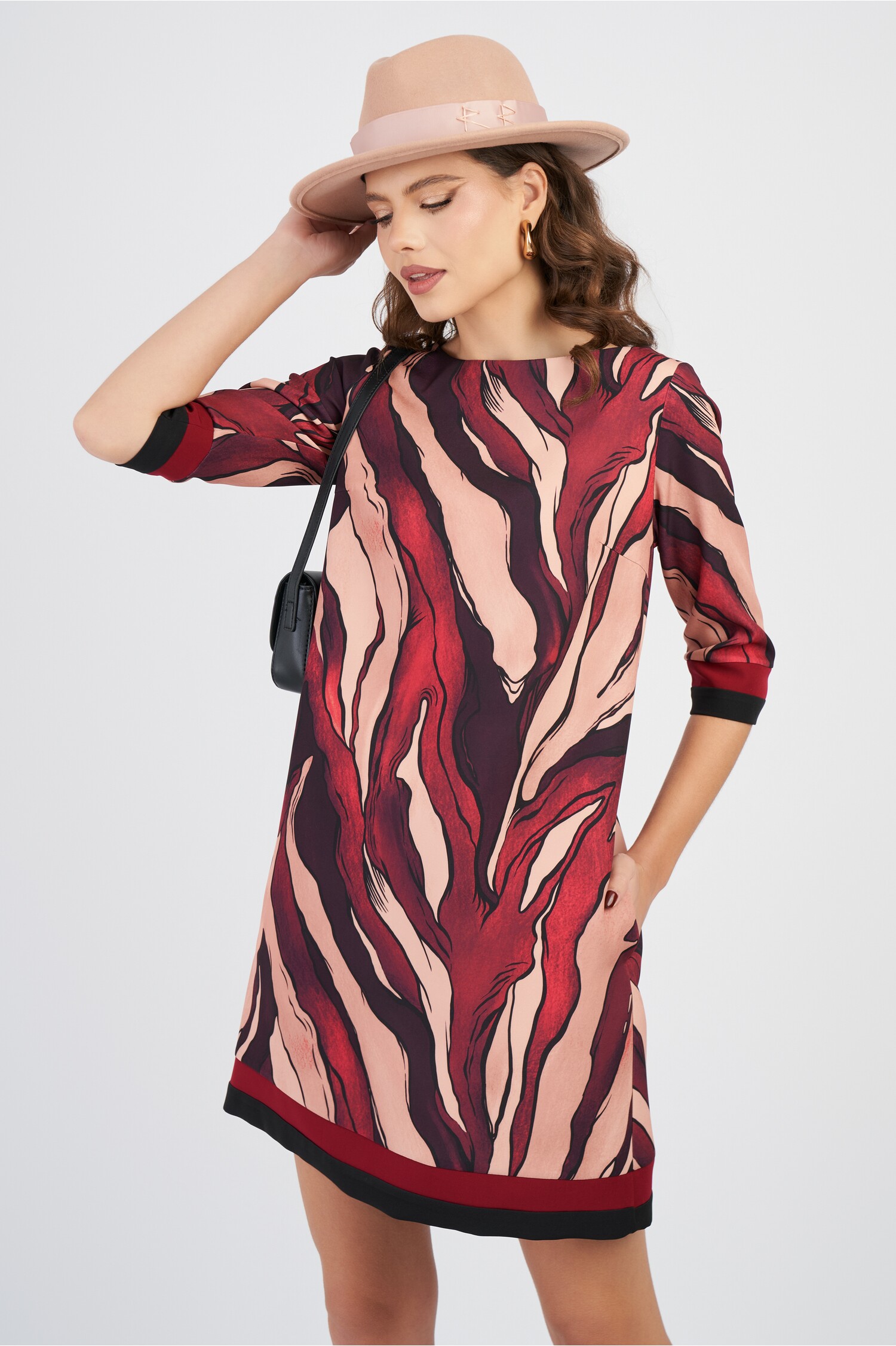 rochie-dy-fashion-maro-cu-imprimeuri-1329581-1075373-4