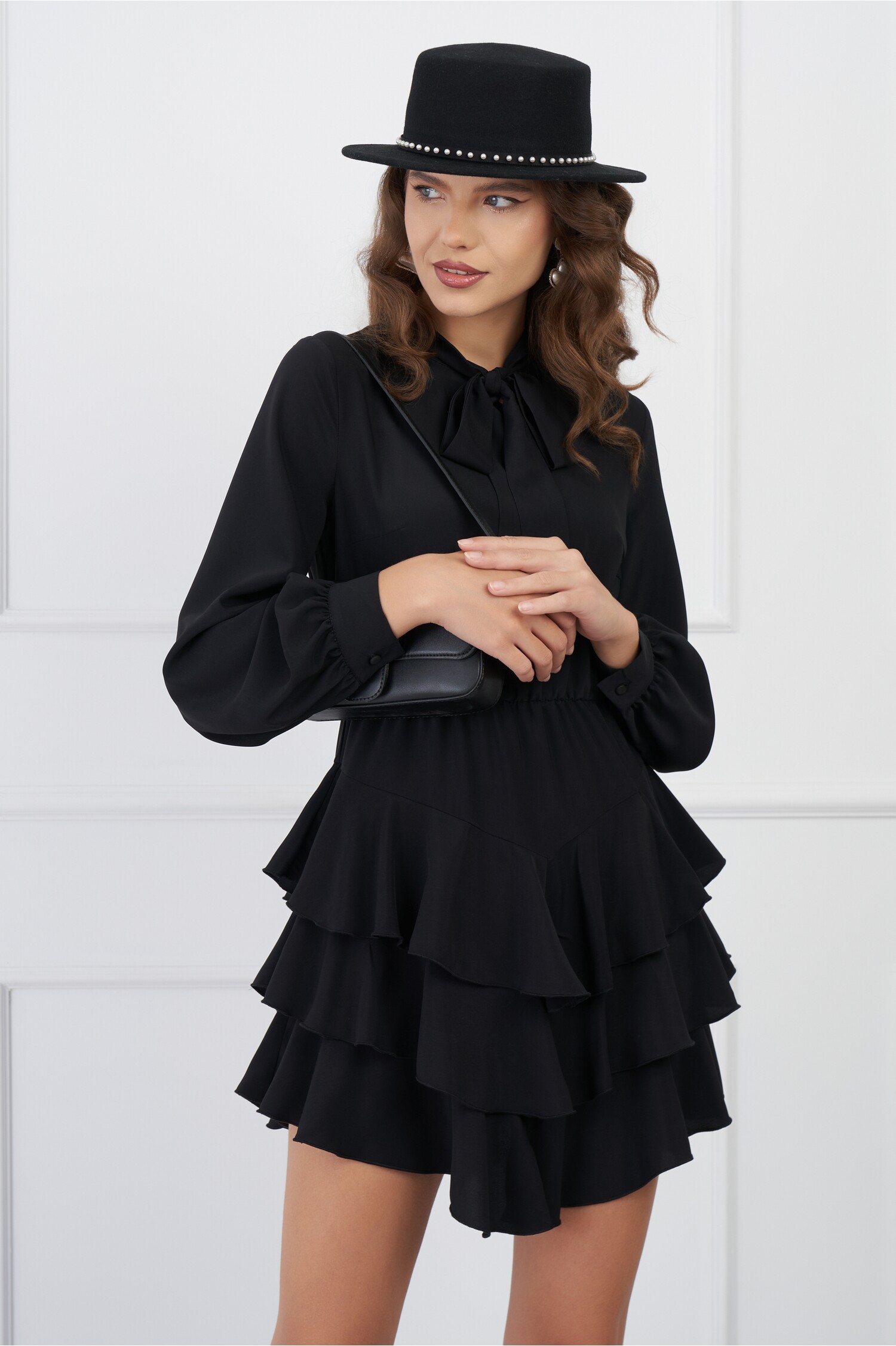 rochie-dy-fashion-neagra-scurta-cu-volane-la-baza-1325078-1072001-4
