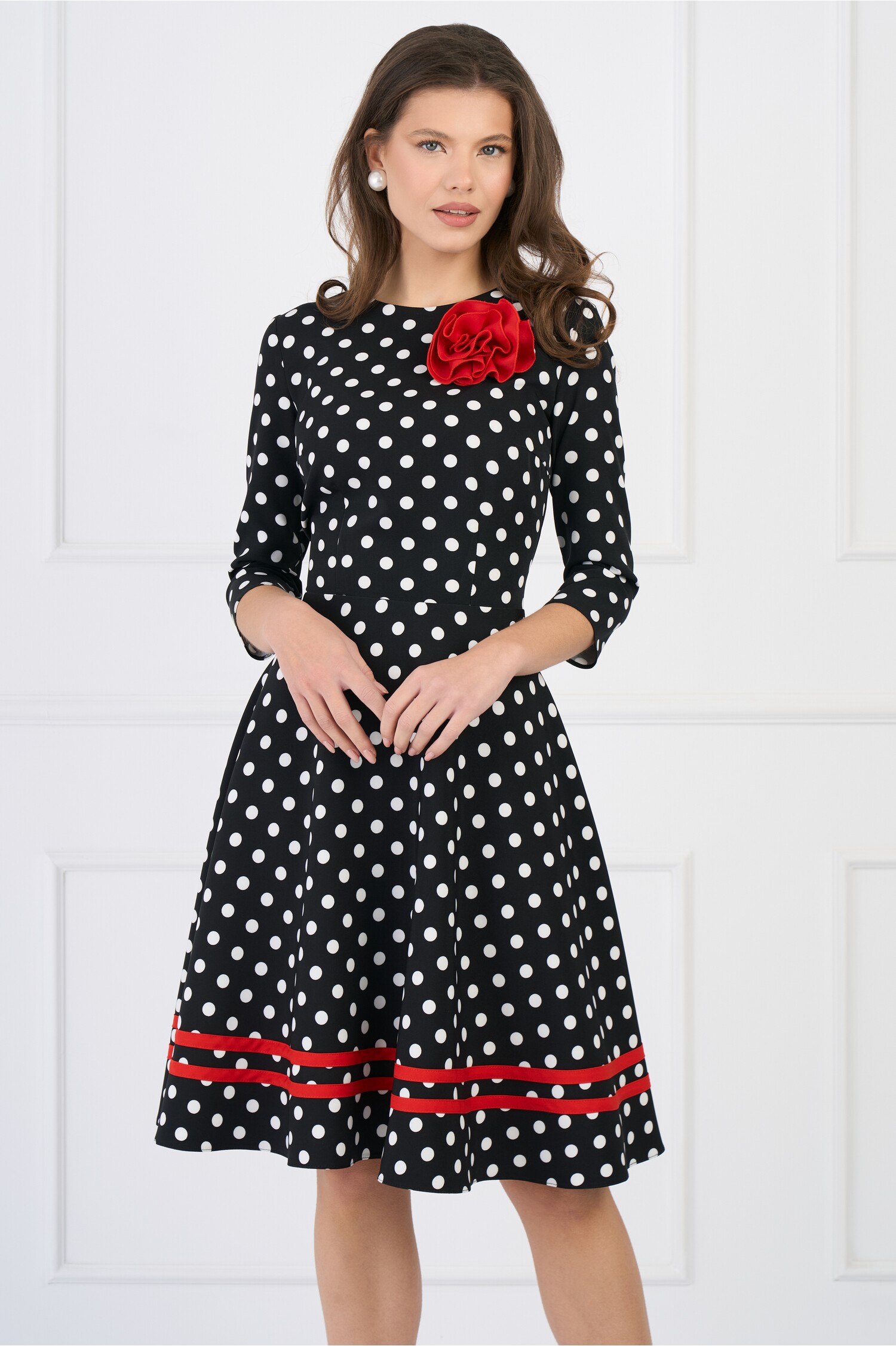 rochie-dy-fashion-office-din-stofa-neagra-cu-buline-si-floare-rosie-1337174-1081985-4