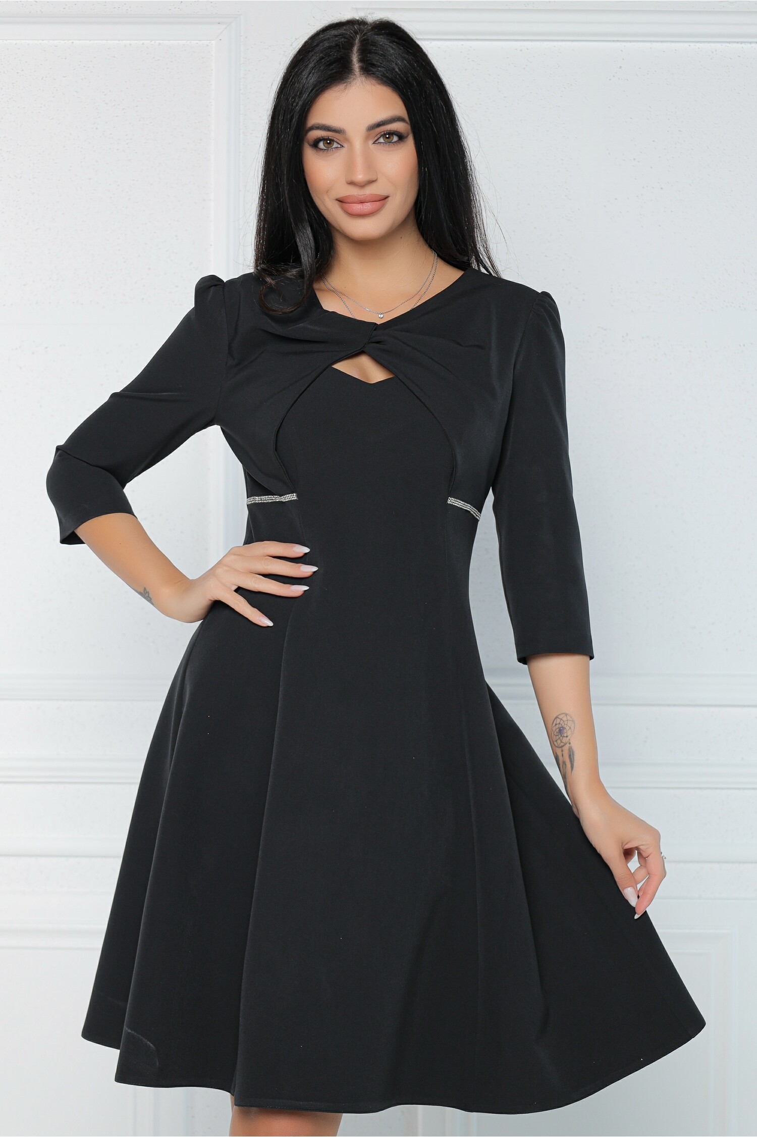 rochie-eleganta-mbg-din-stofa-neagra-cu-strasuri-in-talie-si-decupaj-la-decolteu-1339004-1084712-4