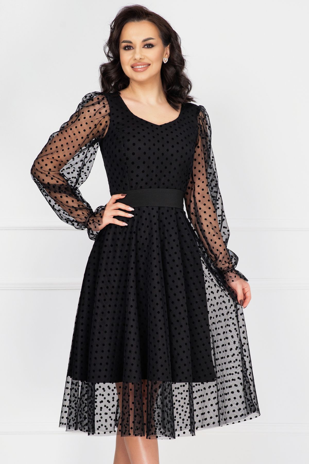 rochie-inpuff-eleganta-de-ocazie-neagra-acoperita-de-tulle-cu-buline_73367