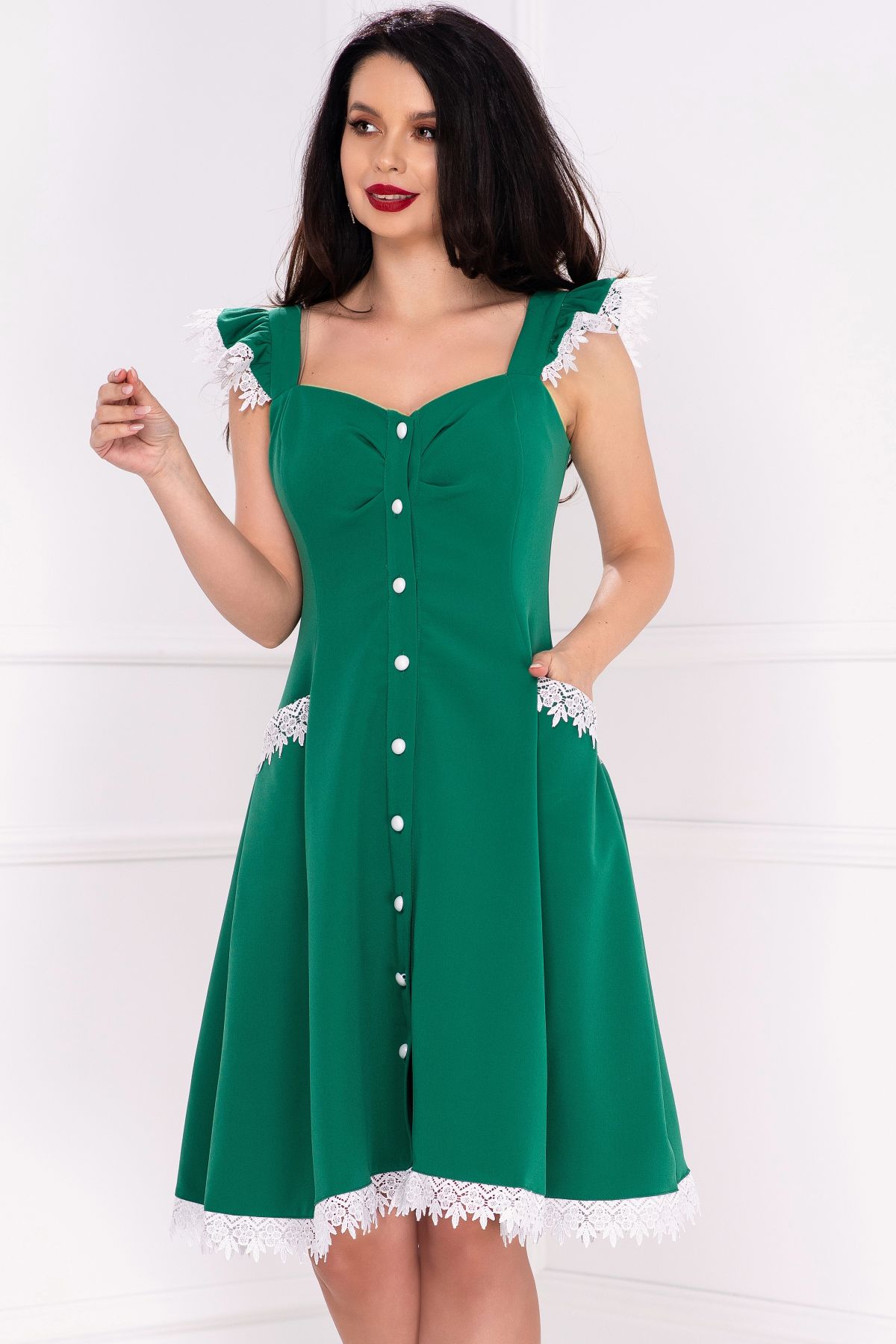 rochie-inpuff-verde-cu-volanase-la-umeri-si-broderie-aplicata_75899