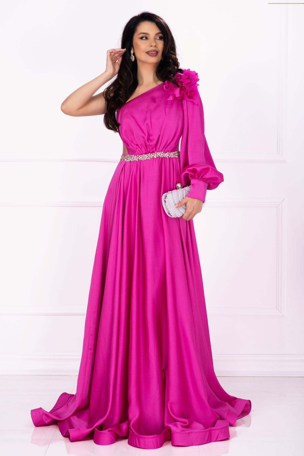 rochie-lunga-de-lux-medeea-fucsia-cu-floare-pe-umar-si-detaliu-pretios-in-talie_75650