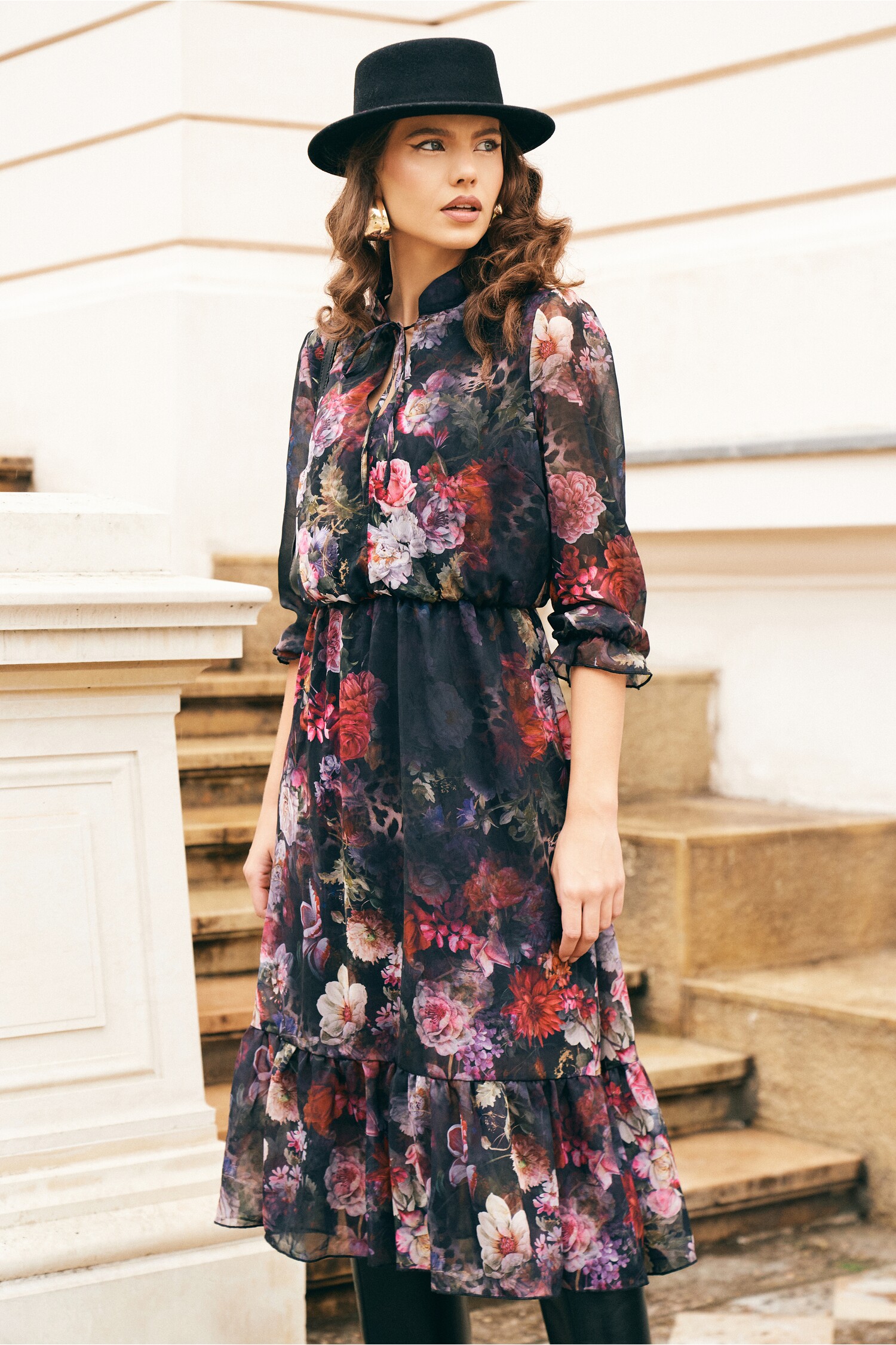 rochie-mara-neagra-din-voal-cu-imprimeuri-florale-rosii-1323620-1072736-4