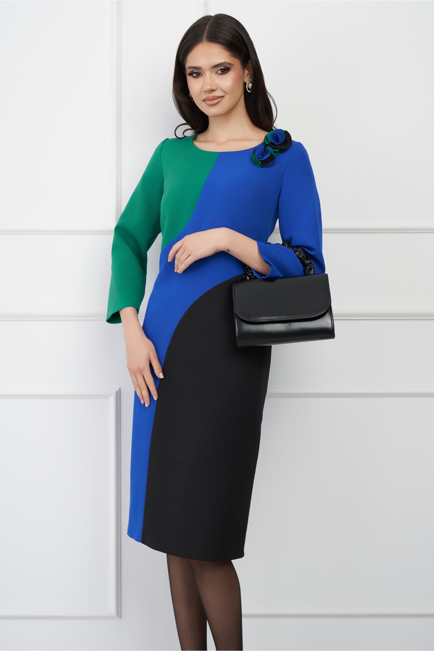 rochie-margie-albastra-cu-imprimeu-negru-si-verde-1326083-1073549-4