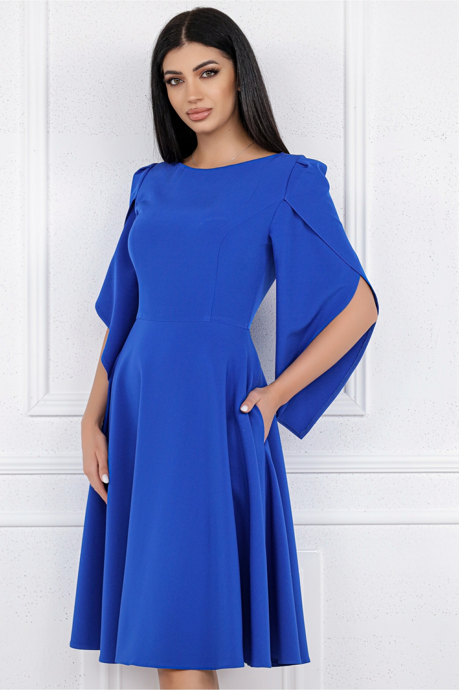 rochie-mbg-albastra-cu-maneci-evazate-1324517-1070573-4