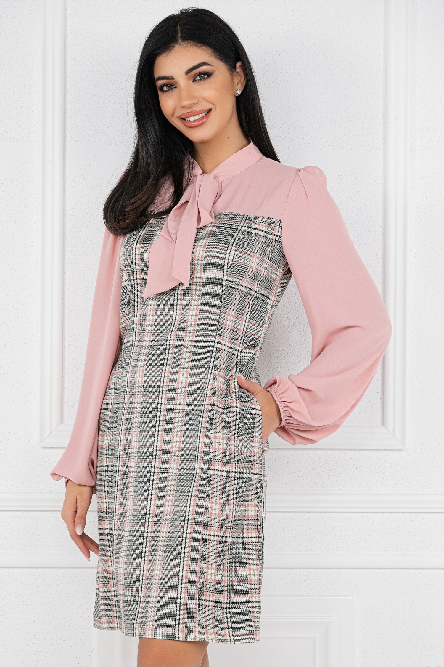 rochie-mbg-cu-carouri-si-bust-roz-din-voal-1329980-1074854-4